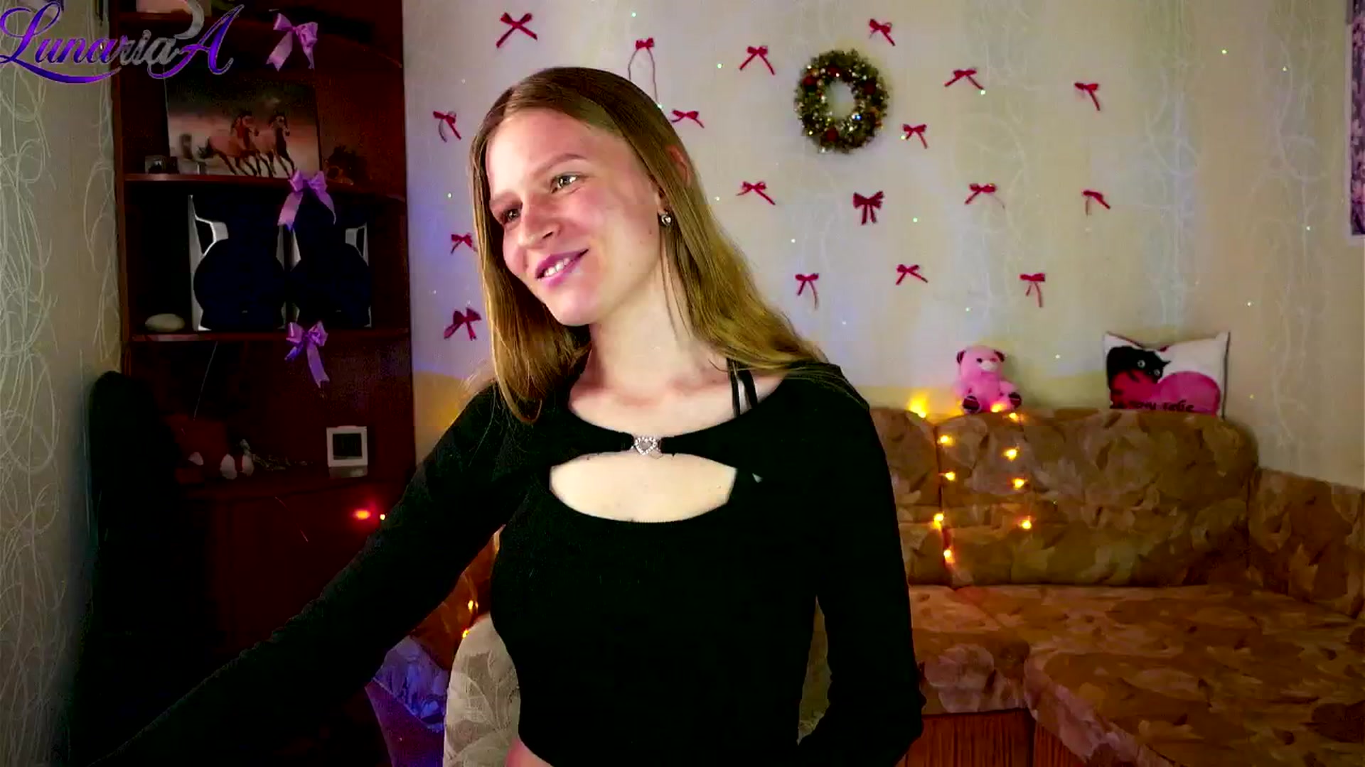 Gallery image thumbnail from Lunaria_a's myfreecams stream on, 04/21/2026, 09:15 image 9 of 20