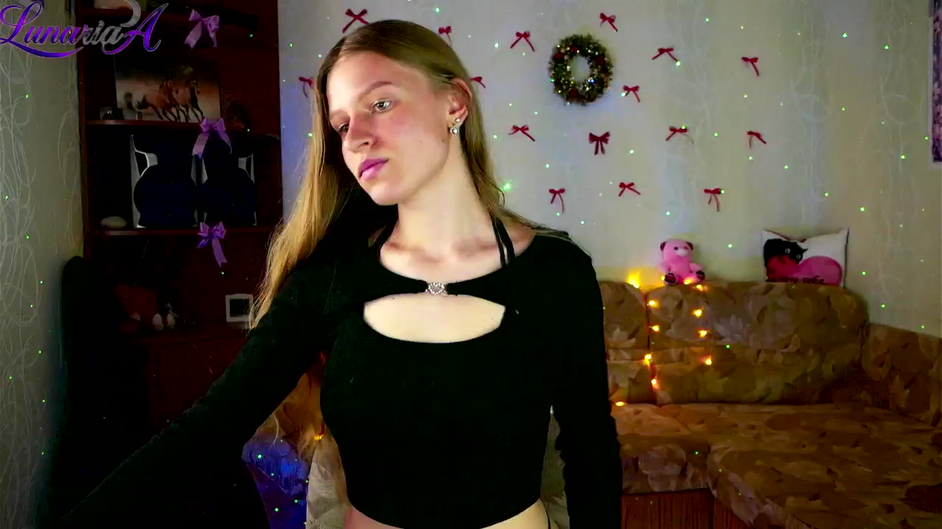 Gallery image thumbnail from Lunaria_a's myfreecams stream on, 04/21/2026, 09:15 image 3 of 20