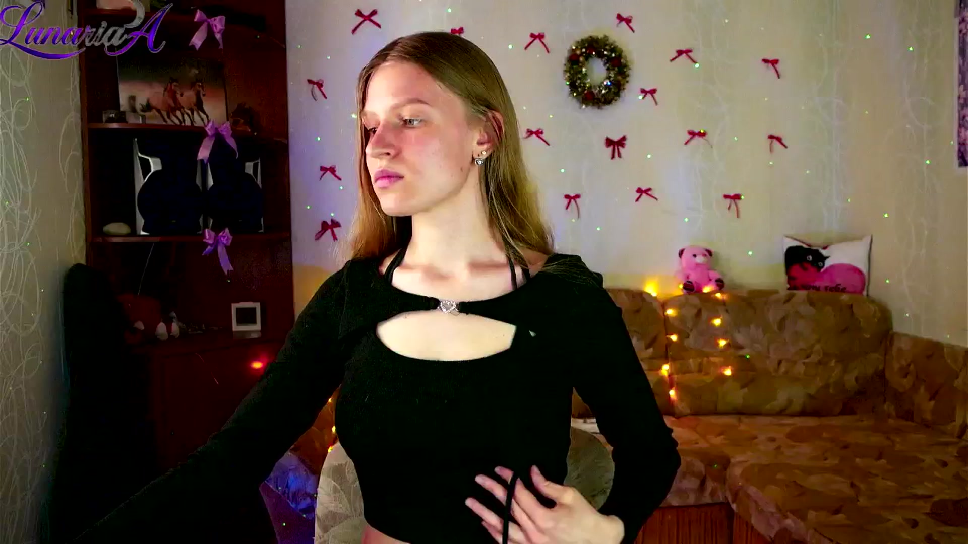 Gallery image thumbnail from Lunaria_a's myfreecams stream on, 04/21/2026, 09:15 image 15 of 20