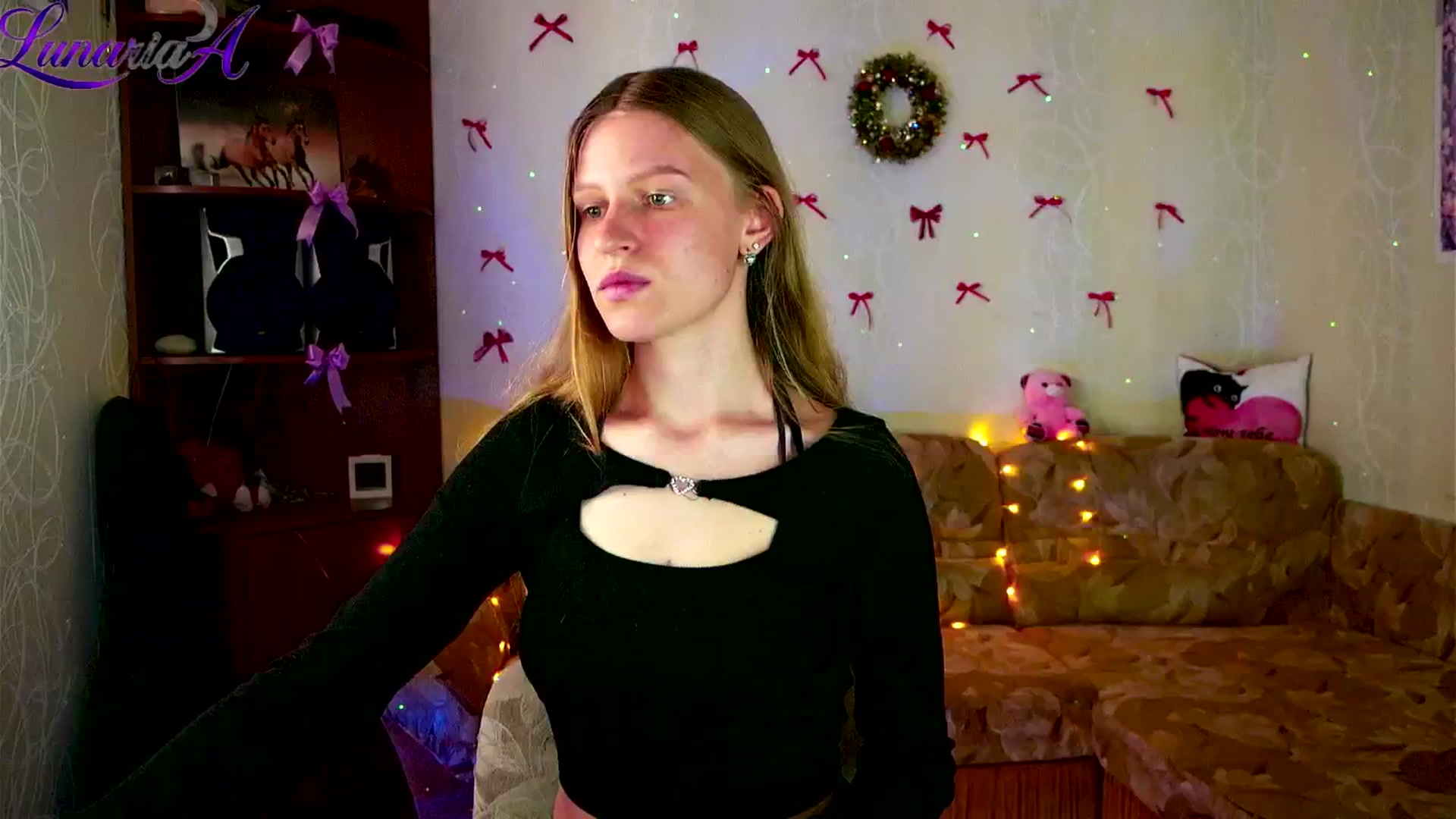 Gallery image thumbnail from Lunaria_a's myfreecams stream on, 04/21/2026, 09:15 image 14 of 20