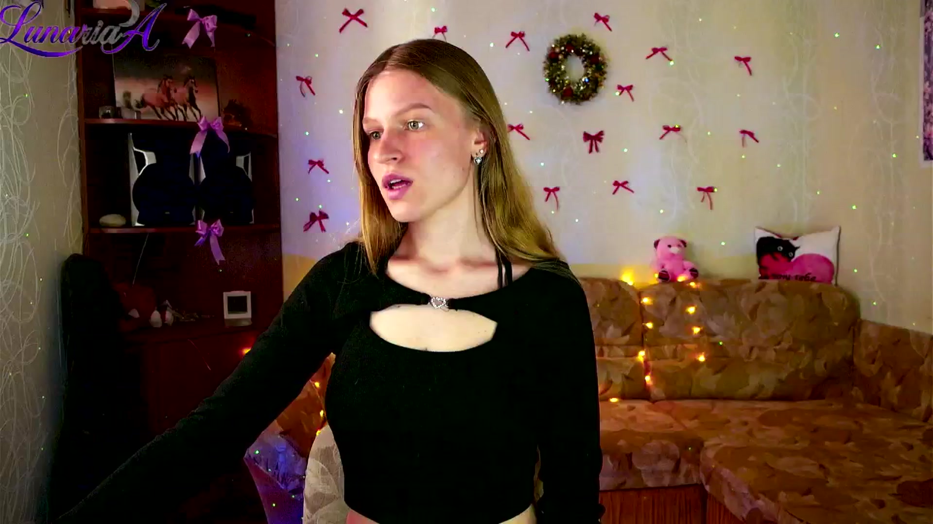 Gallery image thumbnail from Lunaria_a's myfreecams stream on, 04/21/2026, 09:15 image 6 of 20