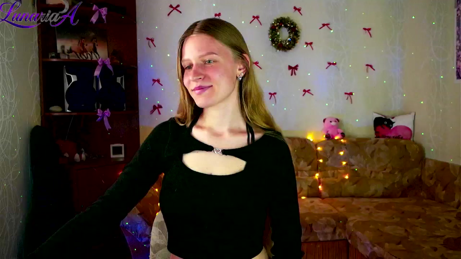Gallery image thumbnail from Lunaria_a's myfreecams stream on, 04/21/2026, 09:15 image 5 of 20