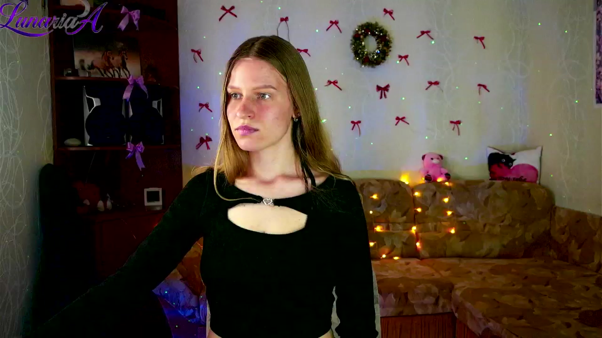 Gallery image thumbnail from Lunaria_a's myfreecams stream on, 04/21/2026, 10:37 image 1 of 20