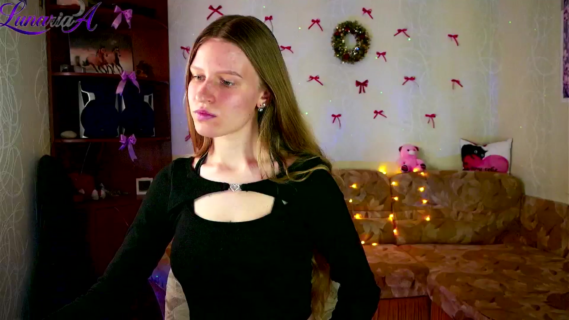 Gallery image thumbnail from Lunaria_a's myfreecams stream on, 04/21/2026, 10:37 image 10 of 20