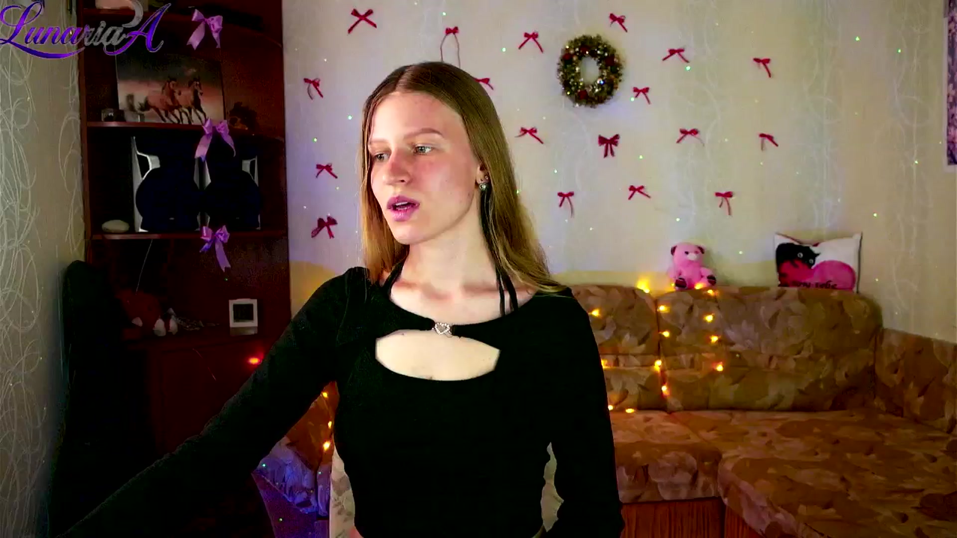 Gallery image thumbnail from Lunaria_a's myfreecams stream on, 04/21/2026, 10:37 image 4 of 20