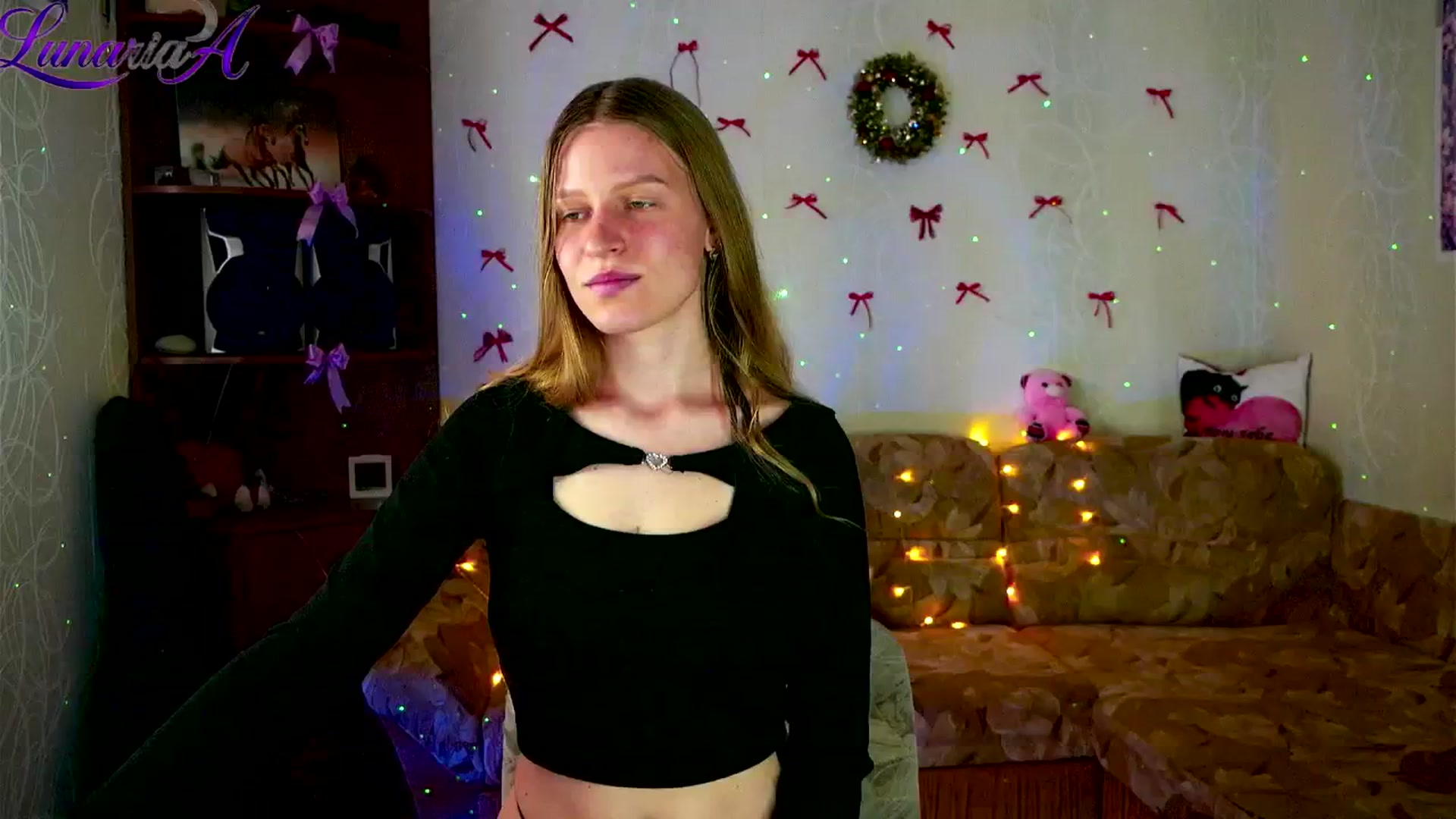 Gallery image thumbnail from Lunaria_a's myfreecams stream on, 04/21/2026, 10:37 image 2 of 20