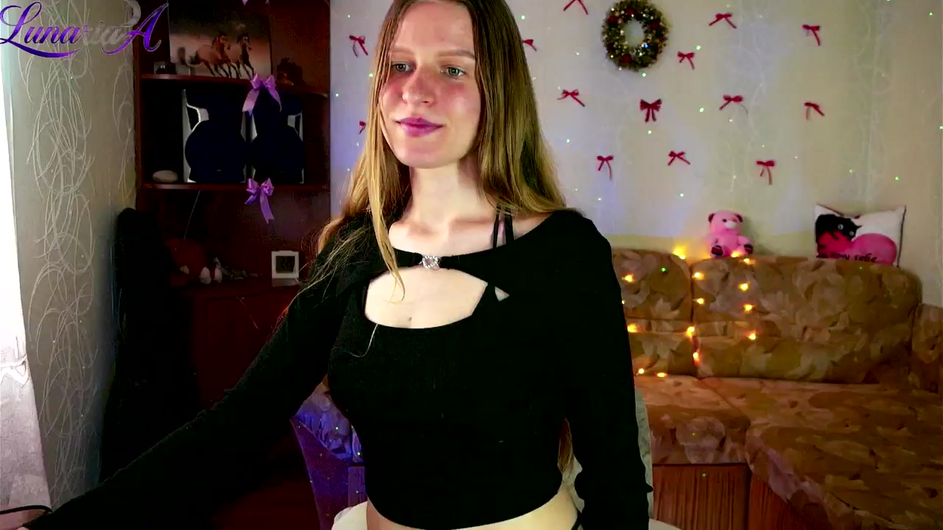 Gallery image thumbnail from Lunaria_a's myfreecams stream on, 04/21/2026, 12:25 image 19 of 20
