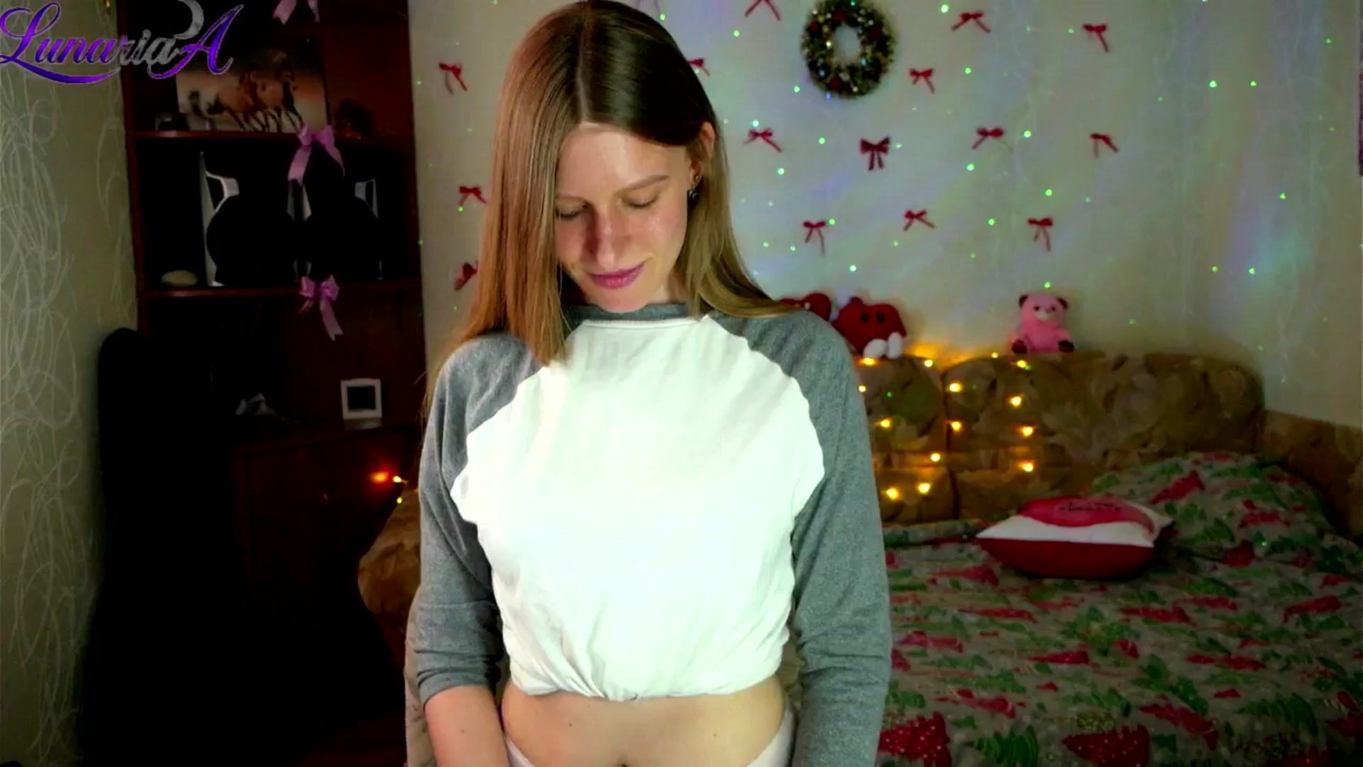 Gallery image thumbnail from Lunaria_a's myfreecams stream on, 04/22/2026, 10:48 image 19 of 20