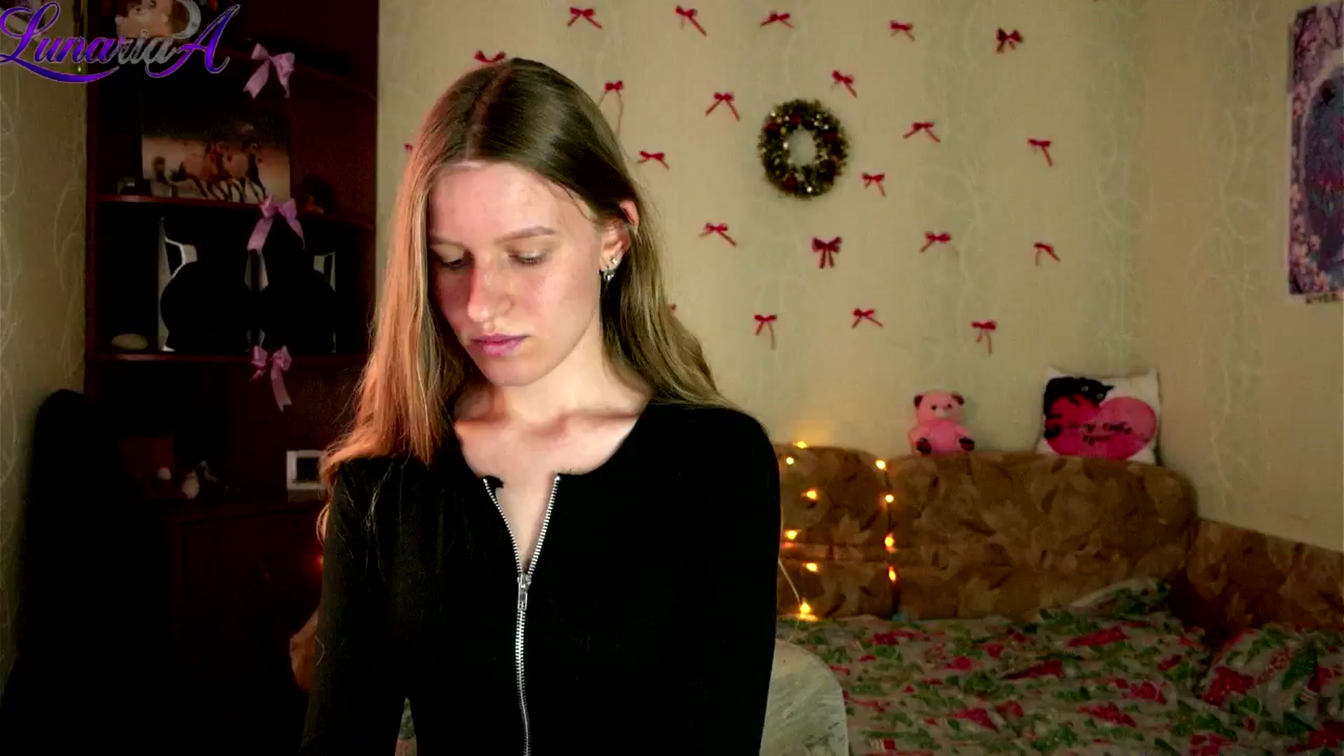 Gallery image thumbnail from Lunaria_a's myfreecams stream on, 04/23/2026, 08:39 image 7 of 20