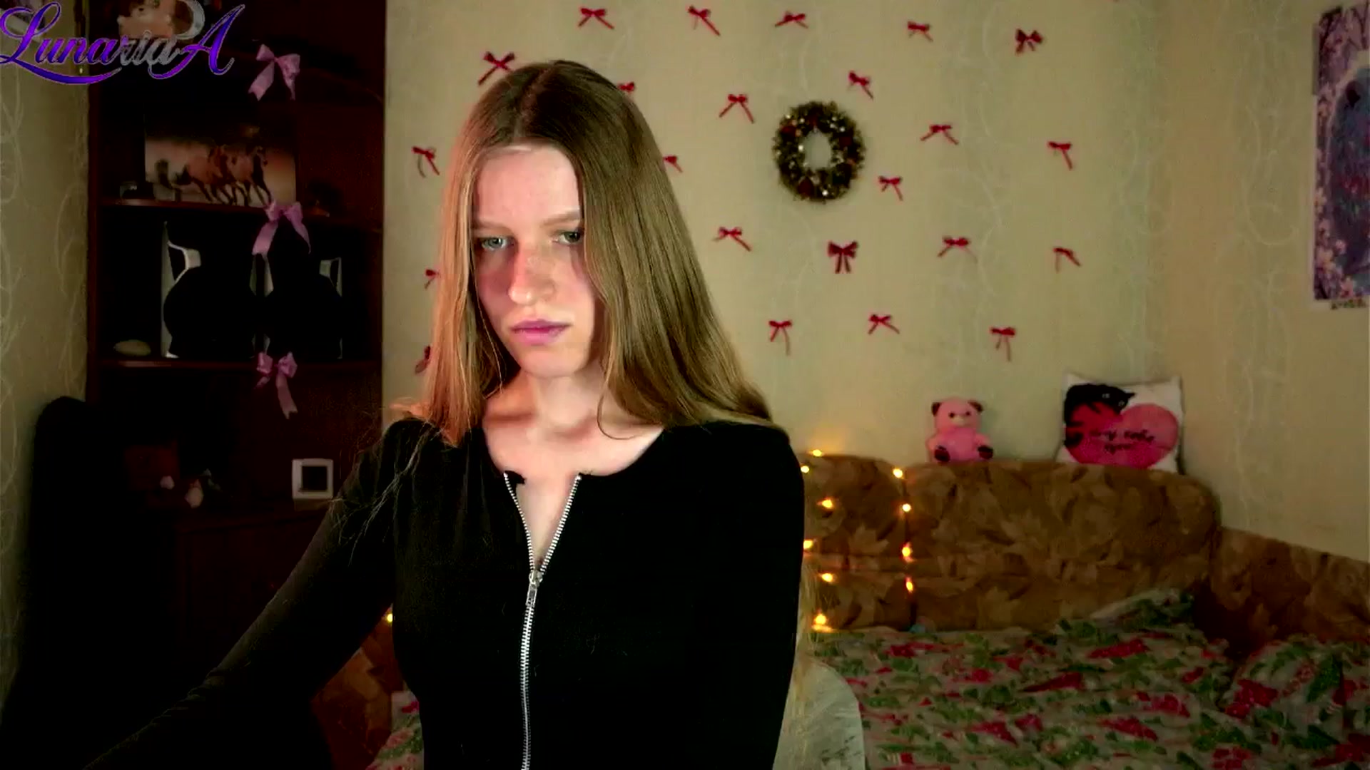 Gallery image thumbnail from Lunaria_a's myfreecams stream on, 04/23/2026, 08:39 image 3 of 20