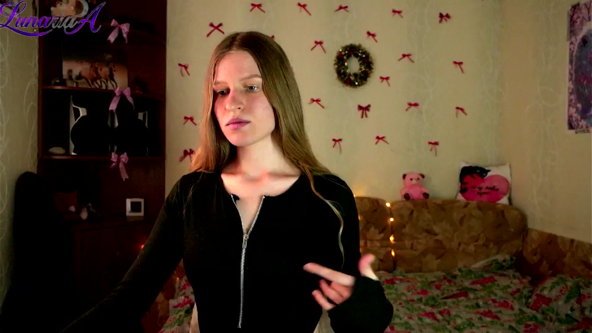 Gallery image thumbnail from Lunaria_a's myfreecams stream on, 04/23/2026, 08:39 image 15 of 20