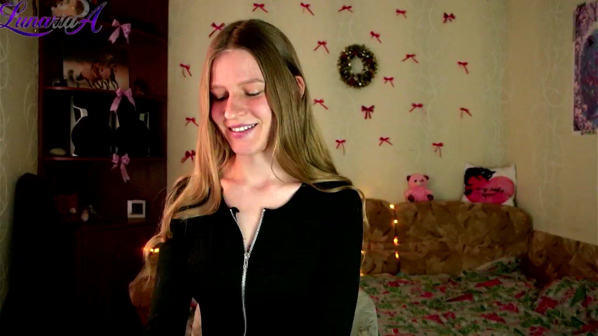 Gallery image thumbnail from Lunaria_a's myfreecams stream on, 04/23/2026, 08:39 image 13 of 20
