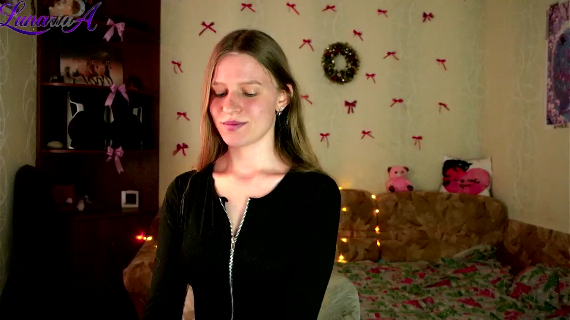 Gallery image thumbnail from Lunaria_a's myfreecams stream on, 04/23/2026, 08:39 image 10 of 20