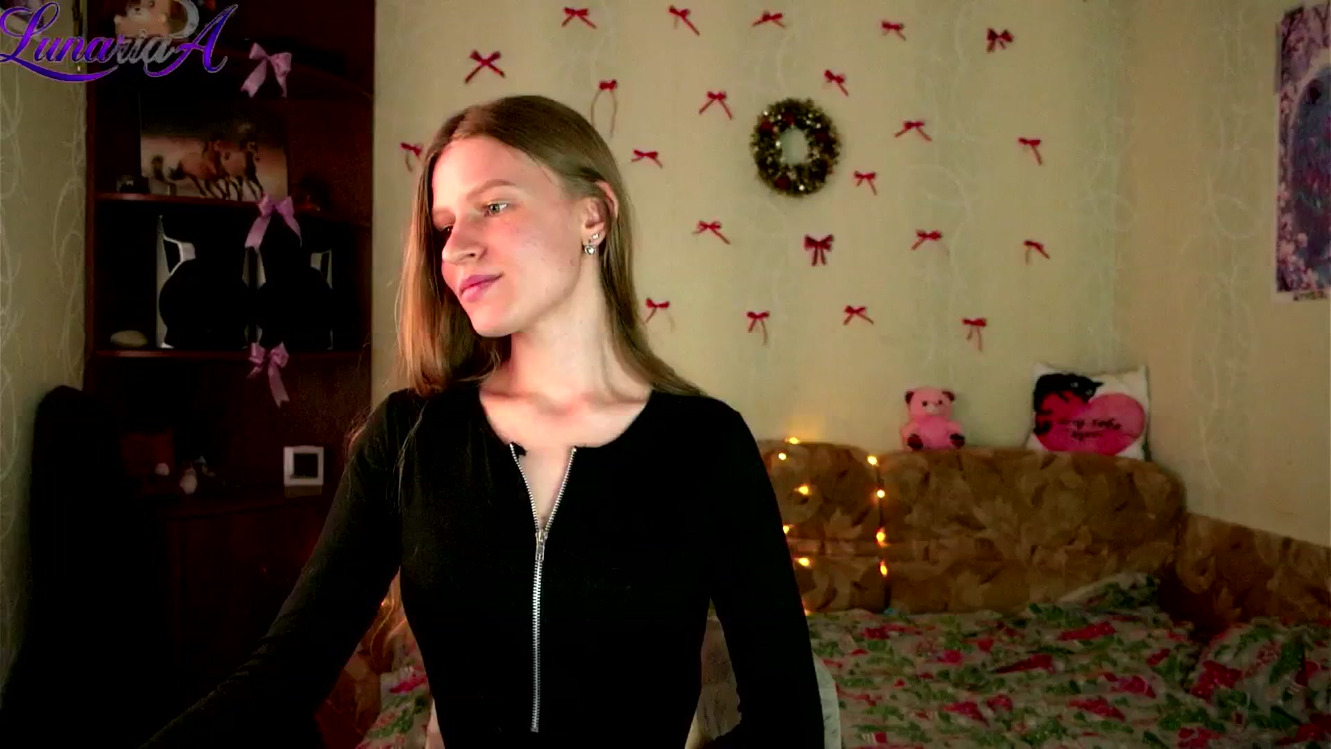 Gallery image thumbnail from Lunaria_a's myfreecams stream on, 04/23/2026, 08:39 image 8 of 20