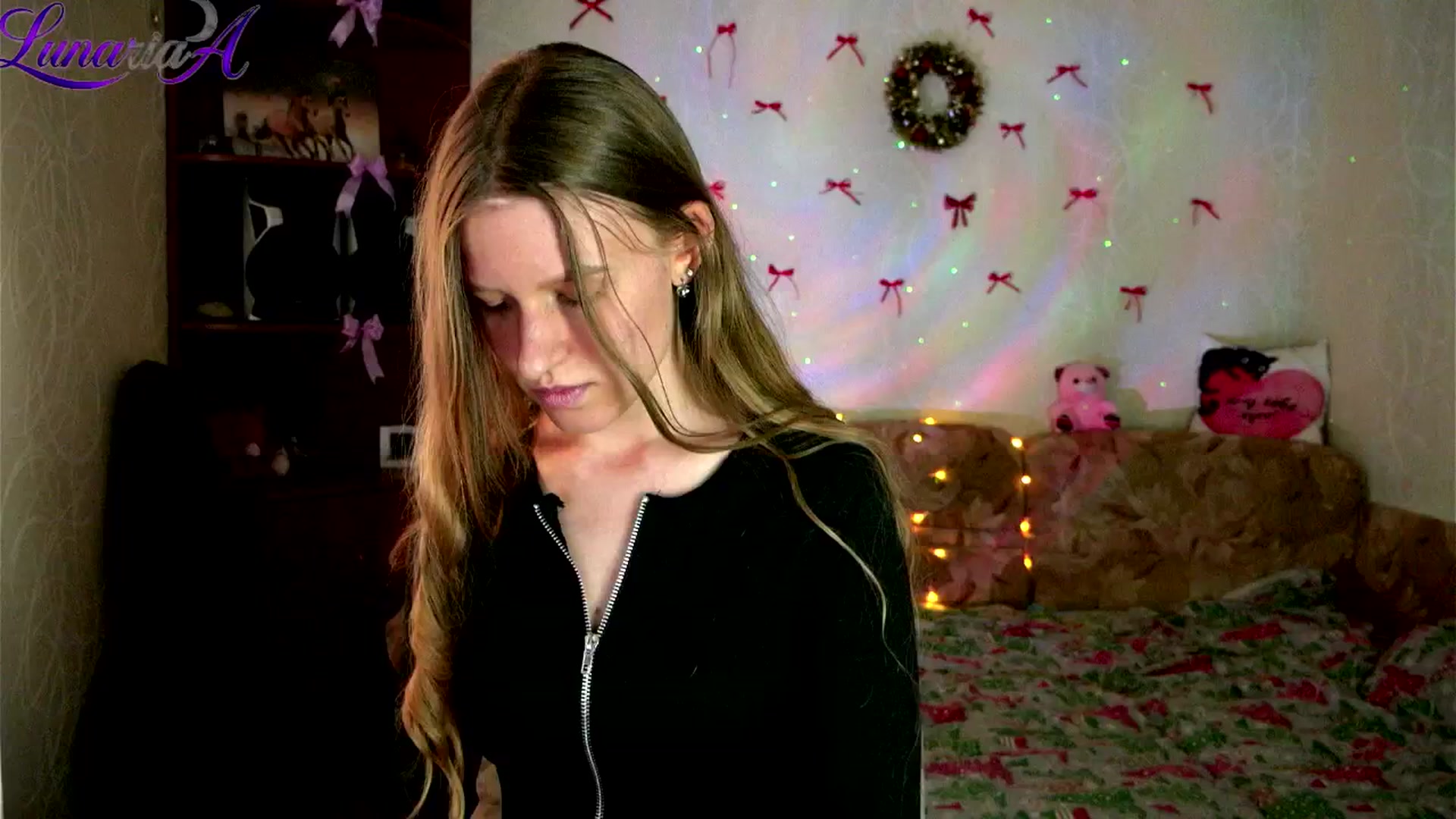 Gallery image thumbnail from Lunaria_a's myfreecams stream on, 04/23/2026, 11:29 image 11 of 20