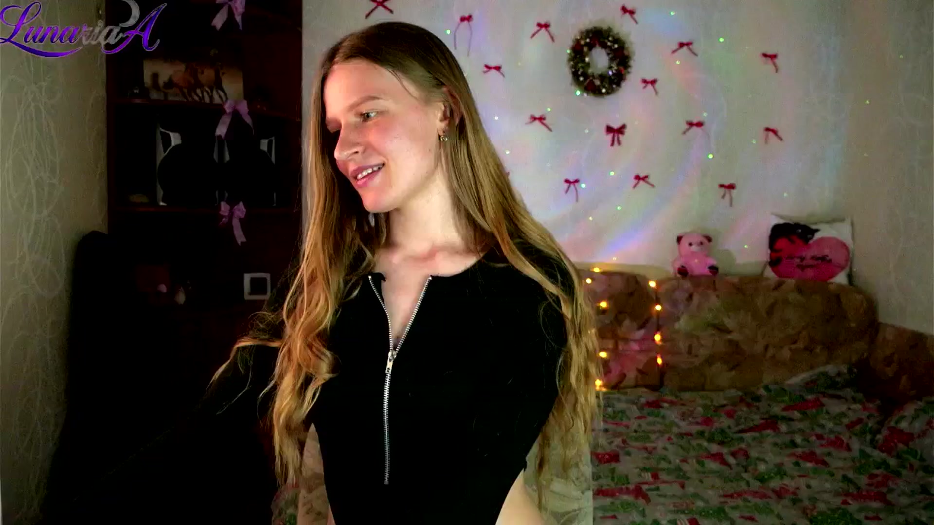 Gallery image thumbnail from Lunaria_a's myfreecams stream on, 04/23/2026, 11:29 image 13 of 20