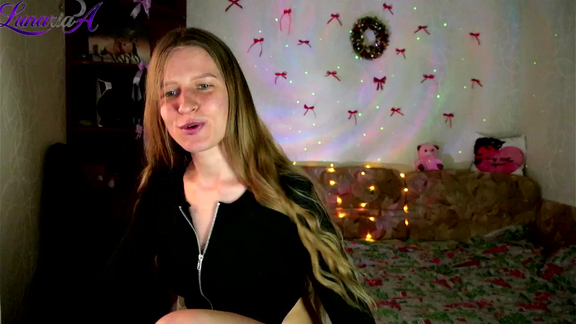 Gallery image thumbnail from Lunaria_a's myfreecams stream on, 04/23/2026, 11:29 image 8 of 20