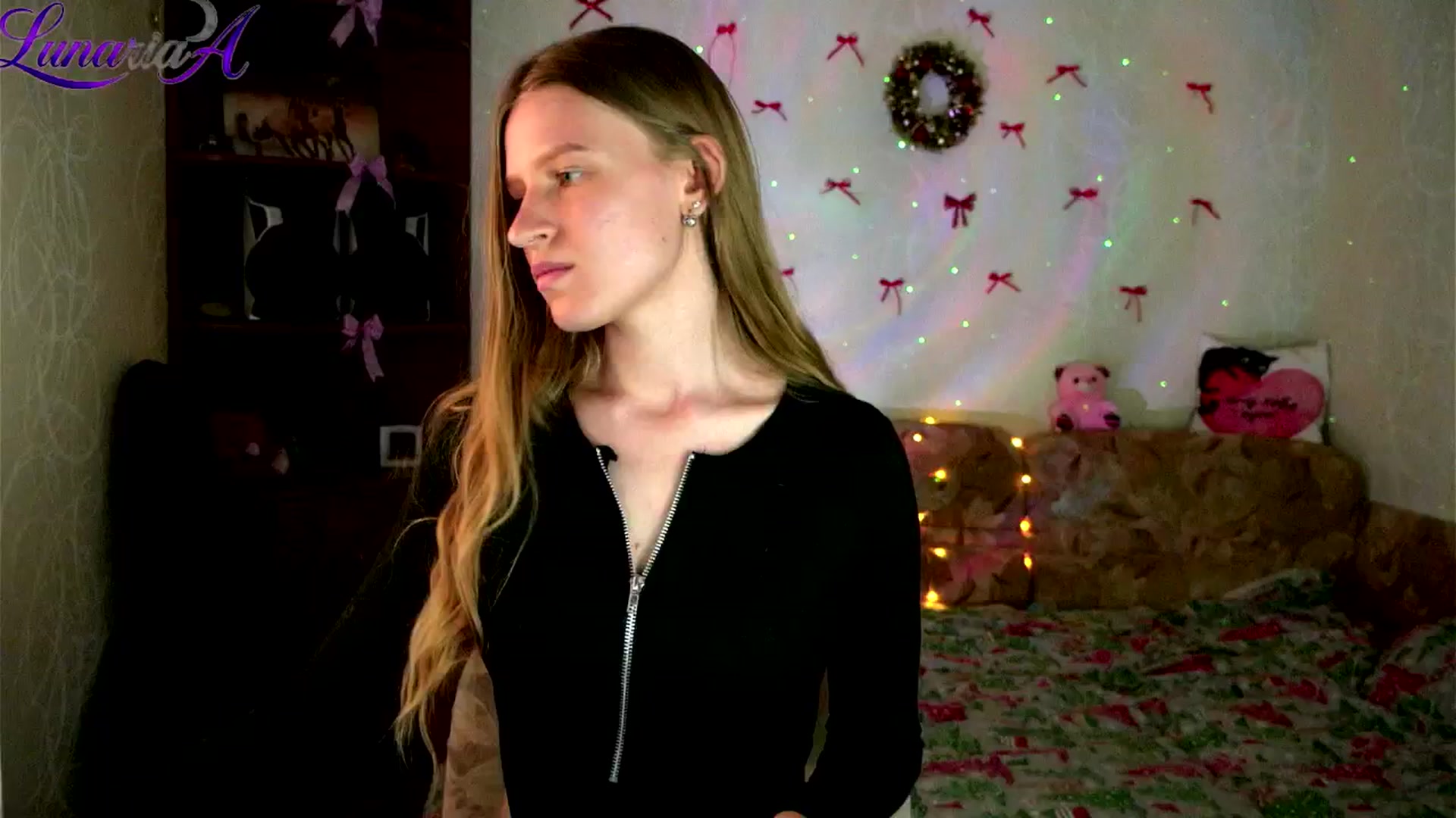 Gallery image thumbnail from Lunaria_a's myfreecams stream on, 04/23/2026, 11:29 image 6 of 20