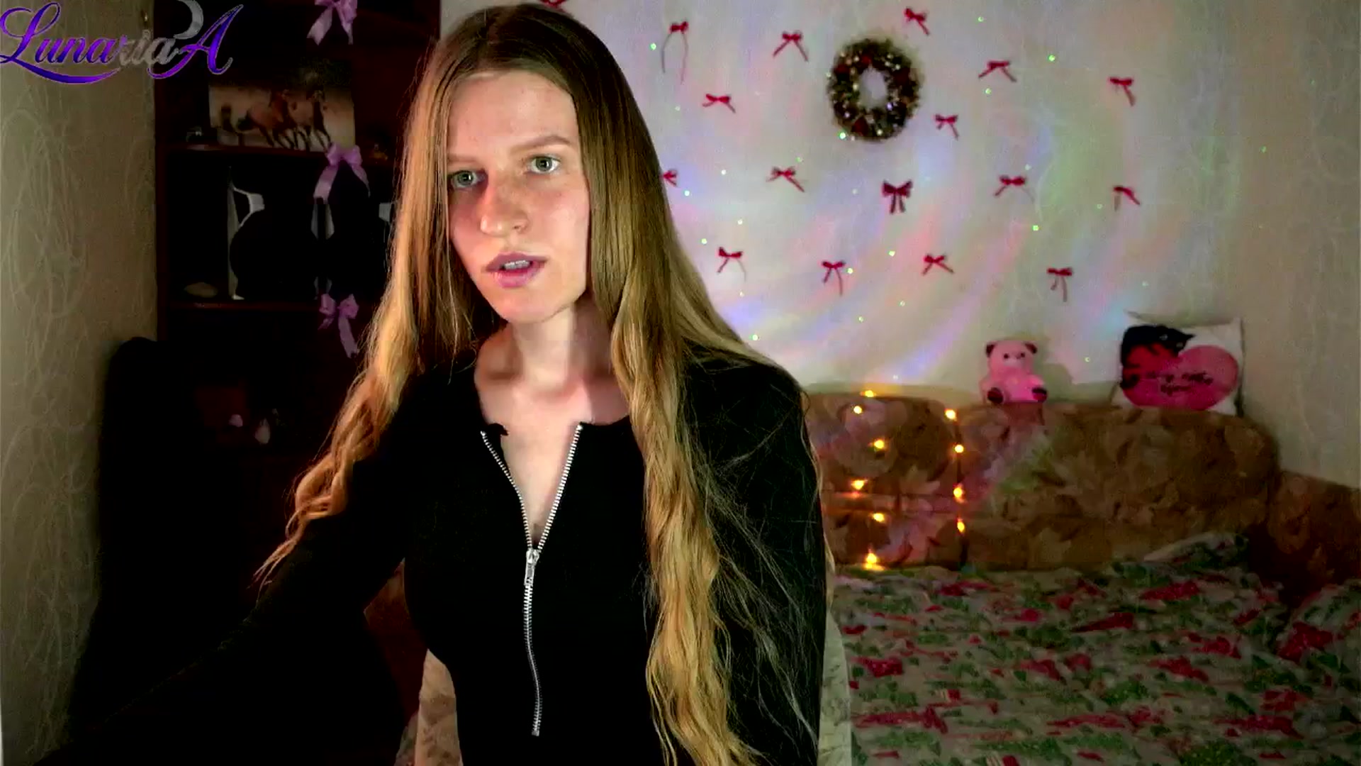 Gallery image thumbnail from Lunaria_a's myfreecams stream on, 04/23/2026, 11:29 image 7 of 20