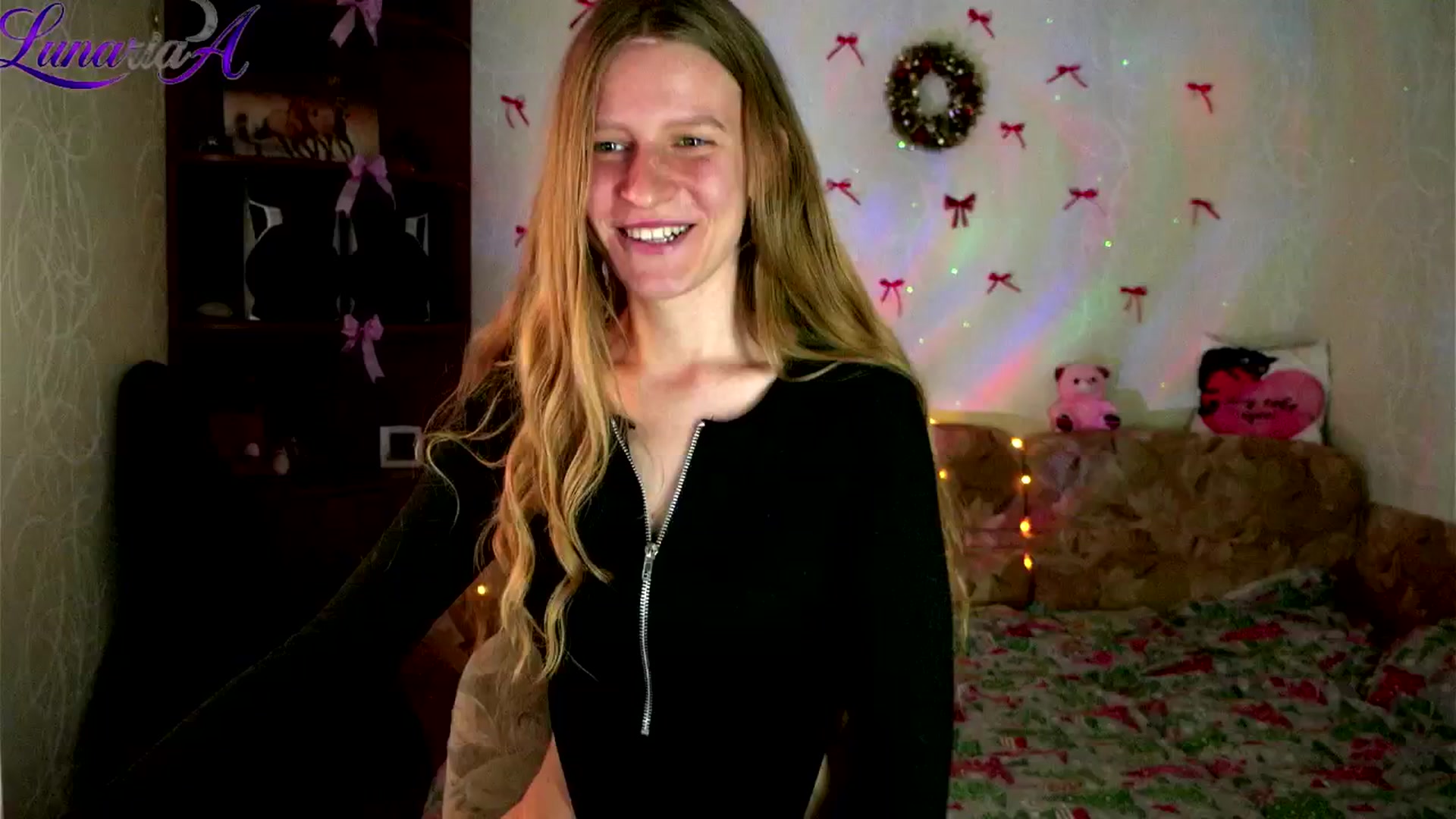 Gallery image thumbnail from Lunaria_a's myfreecams stream on, 04/23/2026, 11:29 image 5 of 20