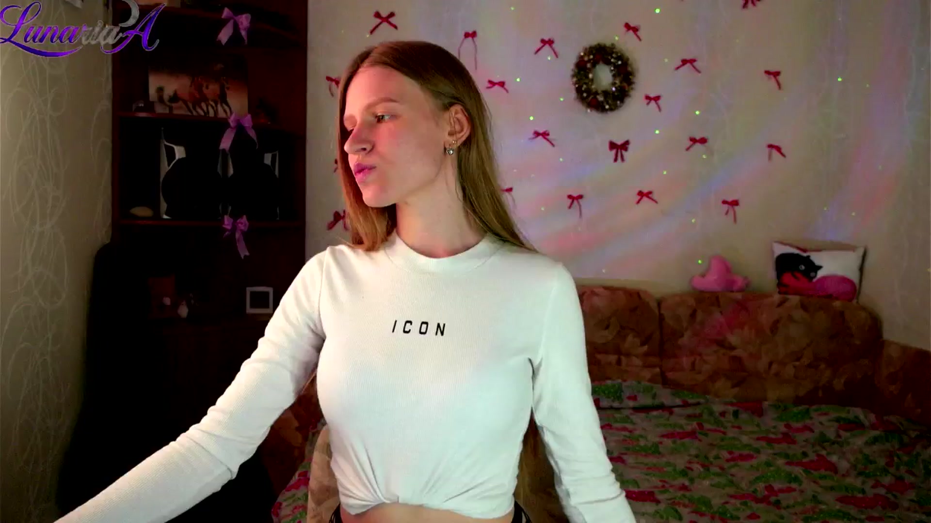 Gallery image thumbnail from Lunaria_a's myfreecams stream on, 04/27/2026, 09:27 image 14 of 20