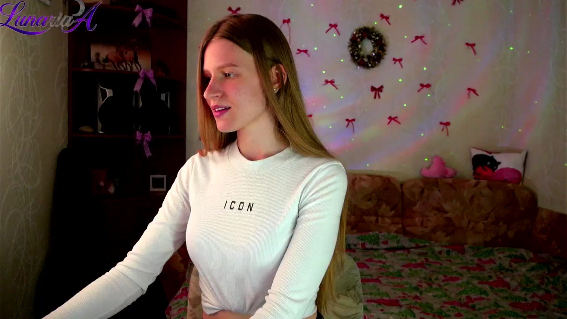 Gallery image thumbnail from Lunaria_a's myfreecams stream on, 04/27/2026, 09:27 image 20 of 20