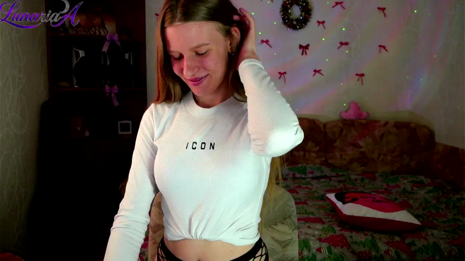 Gallery image thumbnail from Lunaria_a's myfreecams stream on, 04/27/2026, 10:23 image 4 of 20