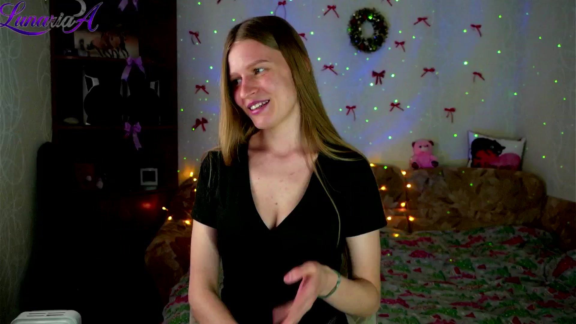 Gallery image thumbnail from Lunaria_a's myfreecams stream on, 04/29/2026, 08:58 image 12 of 20