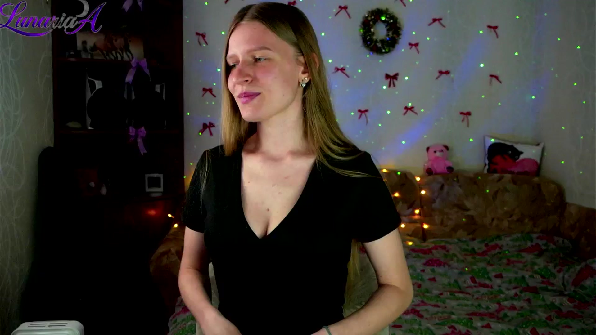Gallery image thumbnail from Lunaria_a's myfreecams stream on, 04/29/2026, 08:58 image 11 of 20