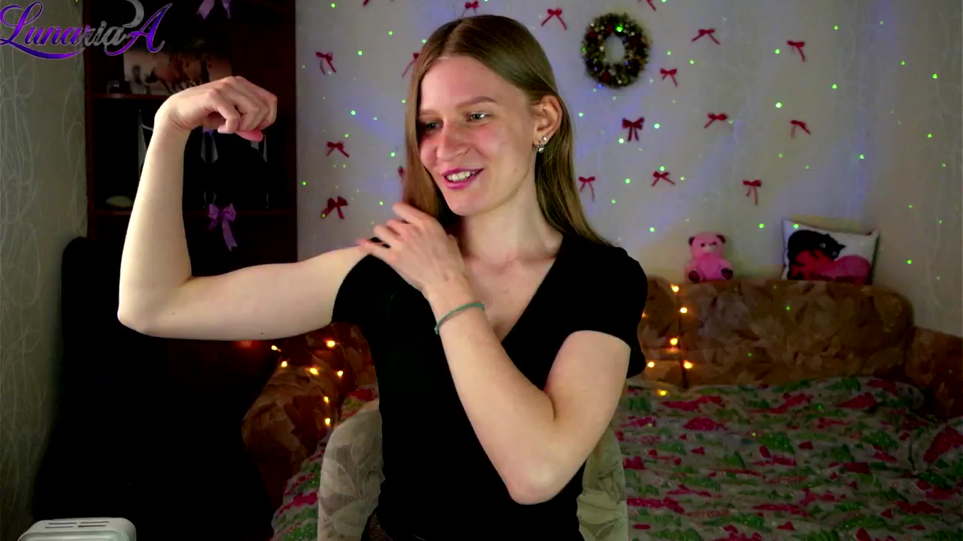 Gallery image thumbnail from Lunaria_a's myfreecams stream on, 04/29/2026, 08:58 image 14 of 20