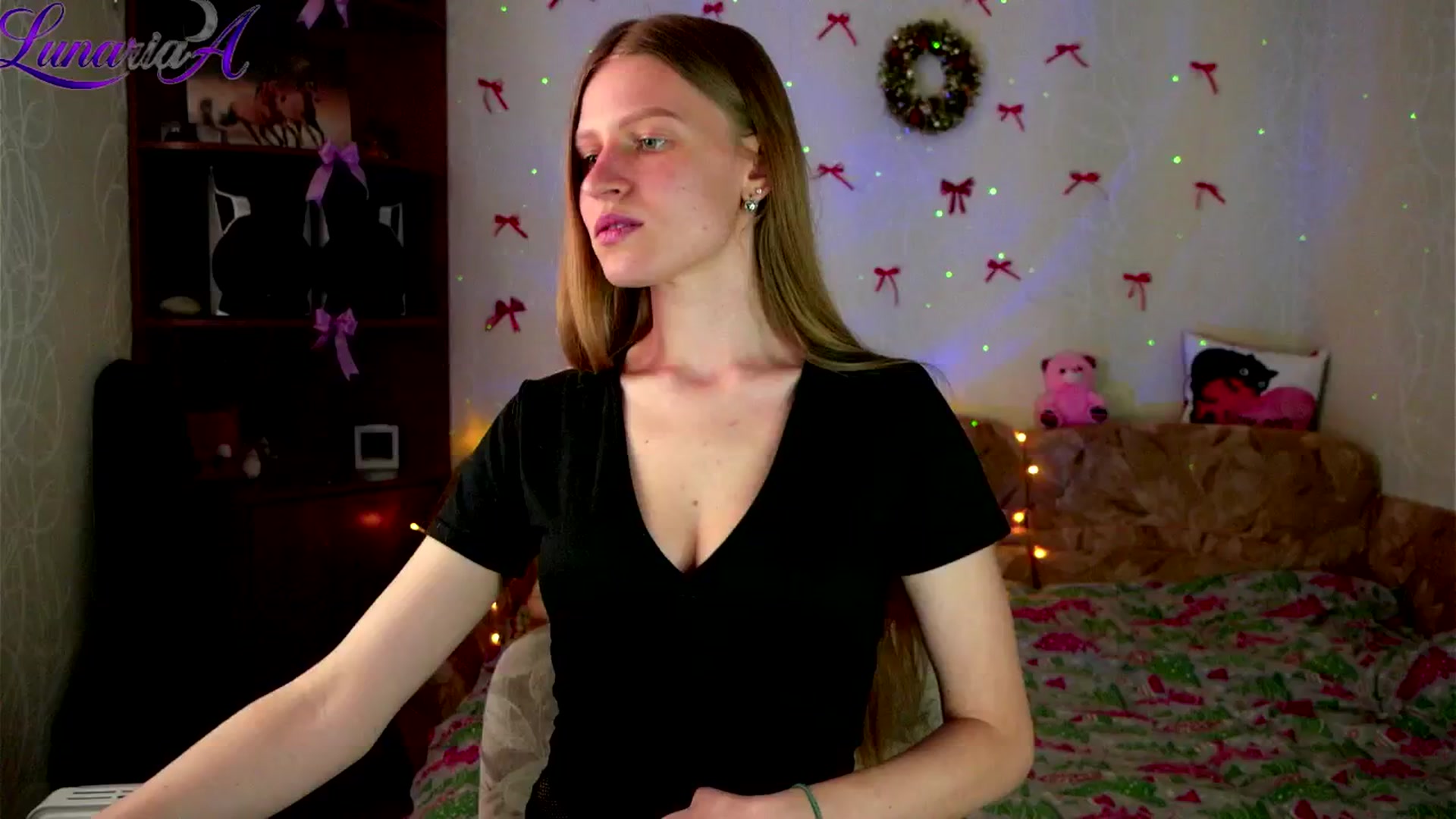 Gallery image thumbnail from Lunaria_a's myfreecams stream on, 04/29/2026, 08:58 image 6 of 20