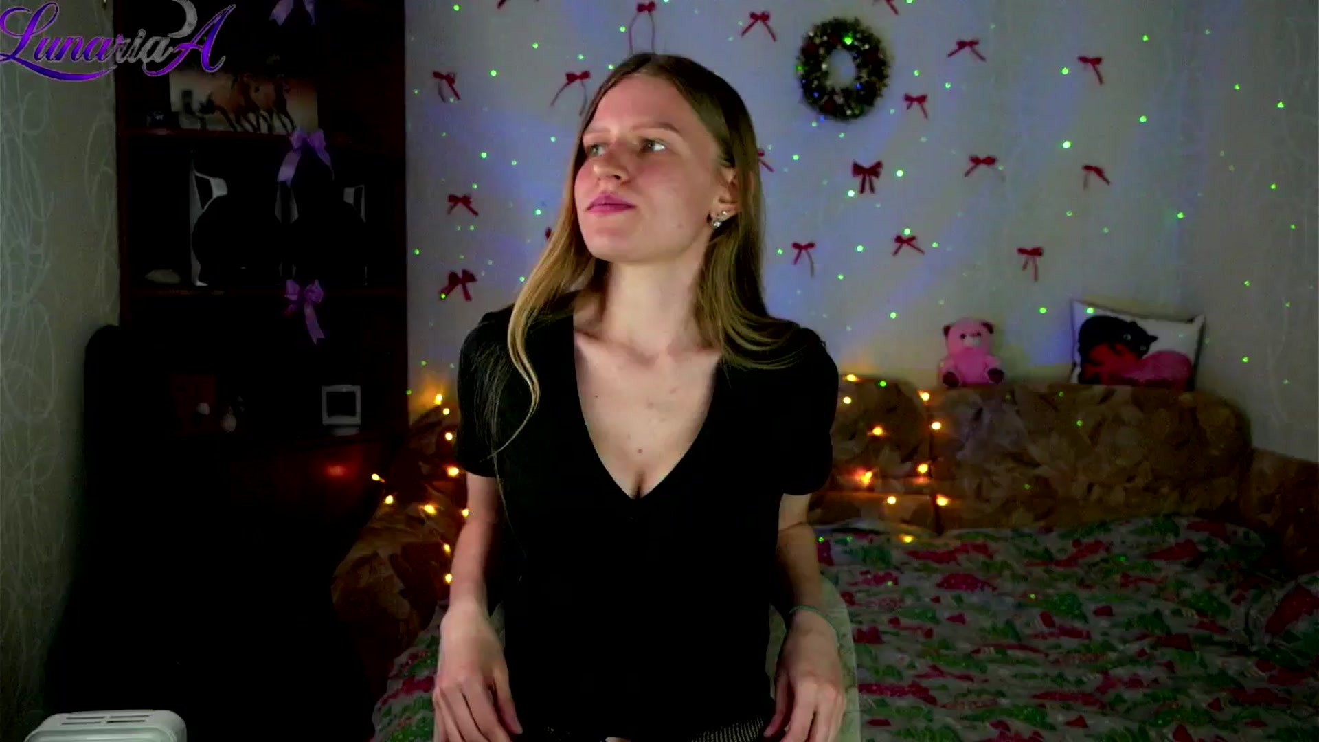 Gallery image thumbnail from Lunaria_a's myfreecams stream on, 04/29/2026, 08:58 image 10 of 20