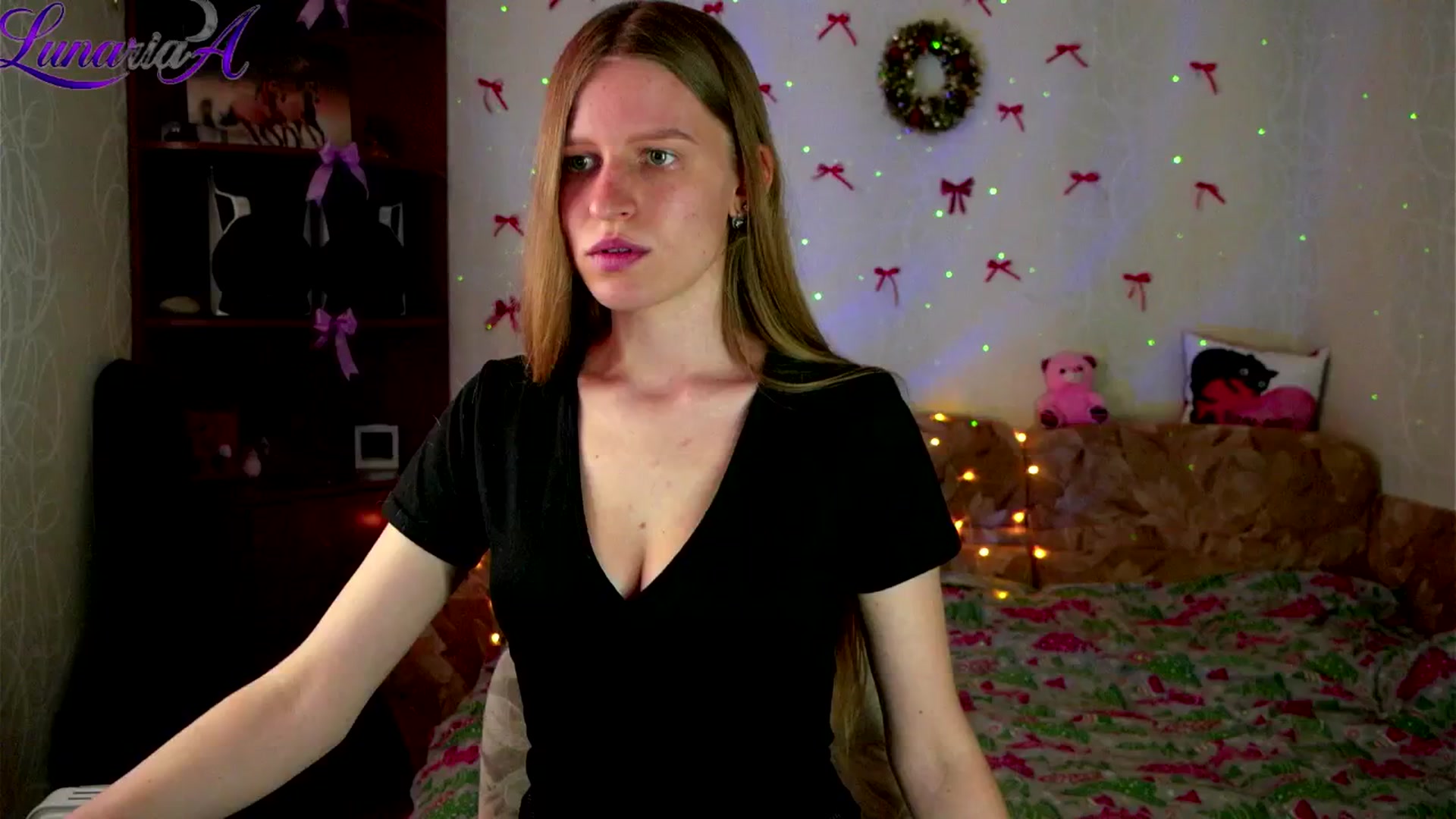 Gallery image thumbnail from Lunaria_a's myfreecams stream on, 04/29/2026, 08:58 image 7 of 20