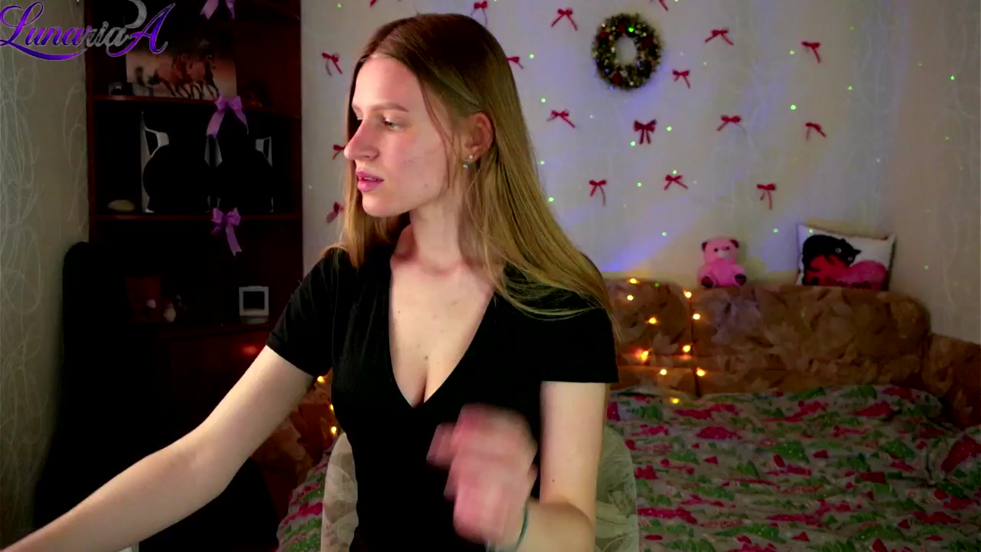 Gallery image thumbnail from Lunaria_a's myfreecams stream on, 04/29/2026, 08:58 image 18 of 20
