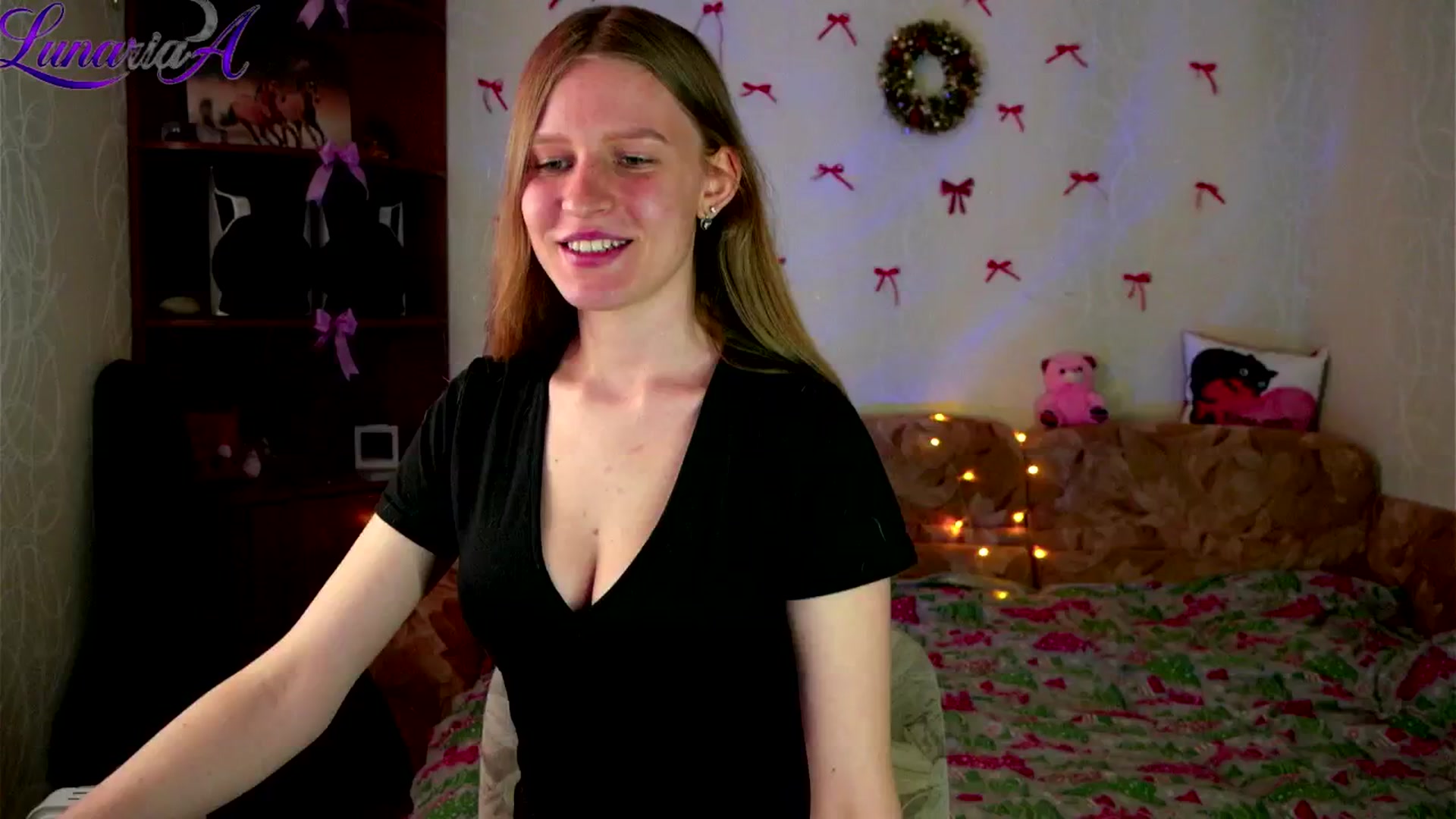 Gallery image thumbnail from Lunaria_a's myfreecams stream on, 04/29/2026, 08:58 image 1 of 20