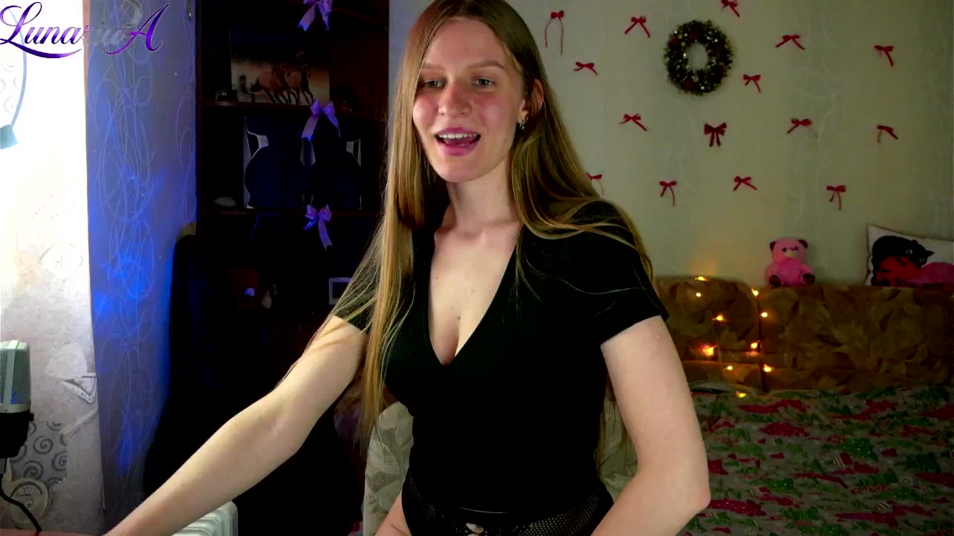 Gallery image thumbnail from Lunaria_a's myfreecams stream on, 04/29/2026, 11:06 image 13 of 20