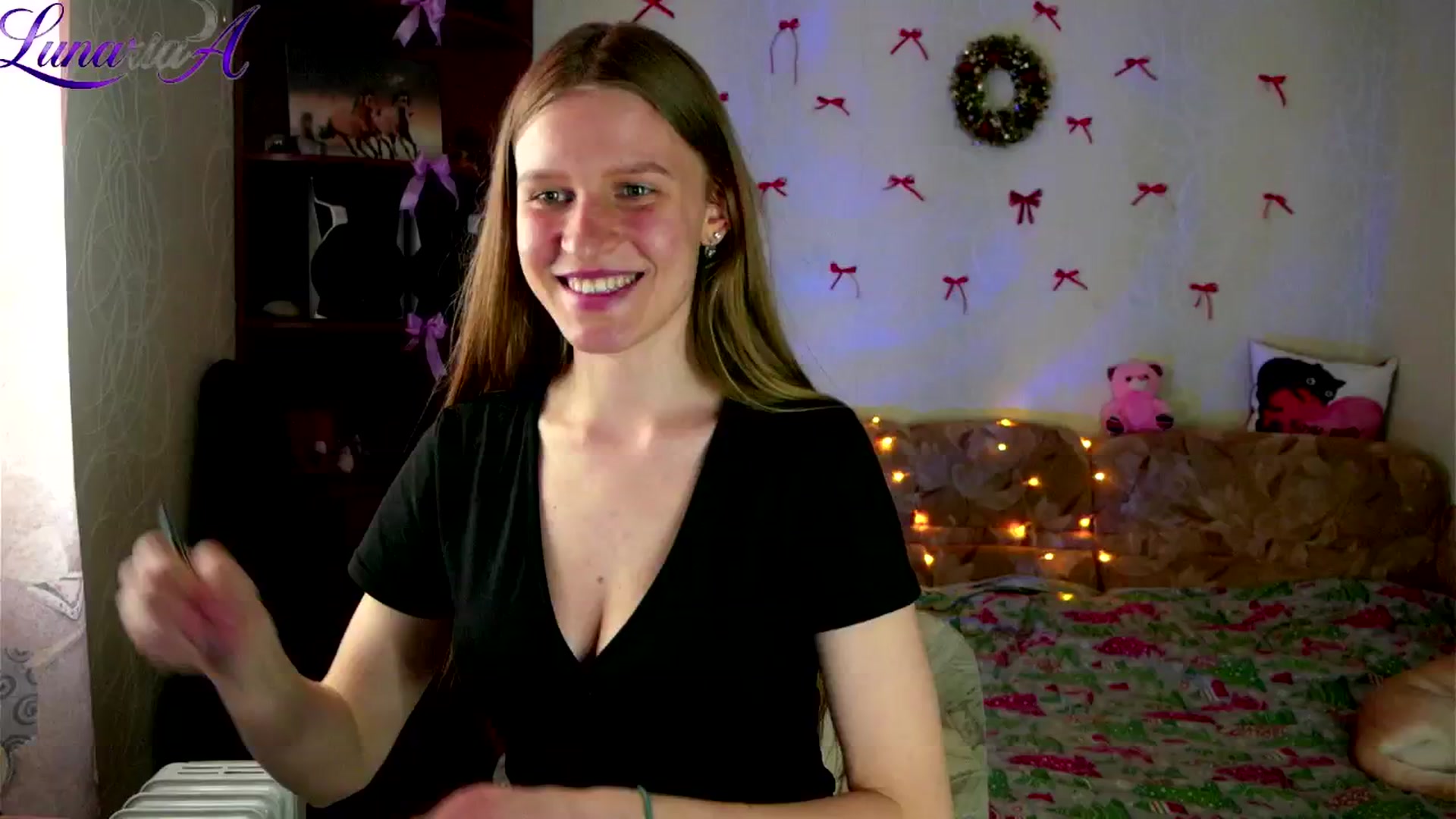Gallery image thumbnail from Lunaria_a's myfreecams stream on, 04/29/2026, 12:07 image 10 of 20