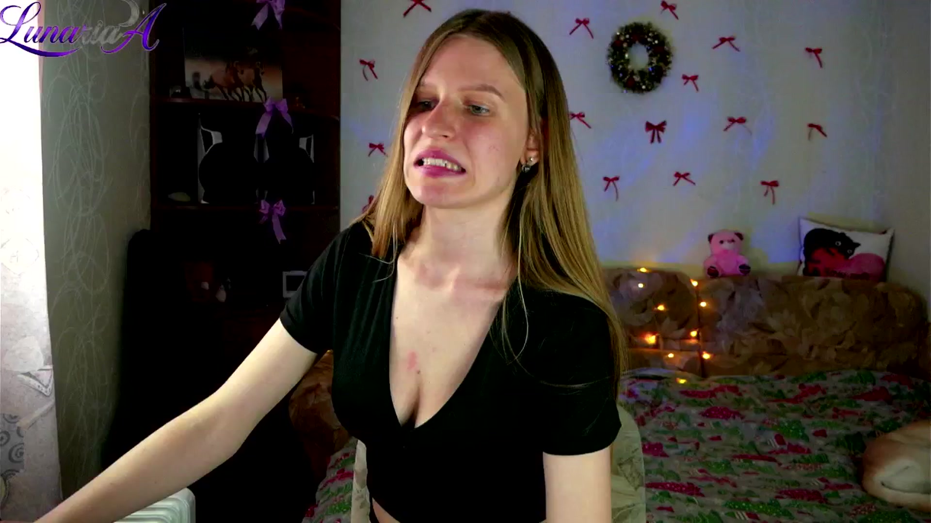 Gallery image thumbnail from Lunaria_a's myfreecams stream on, 04/29/2026, 12:07 image 14 of 20
