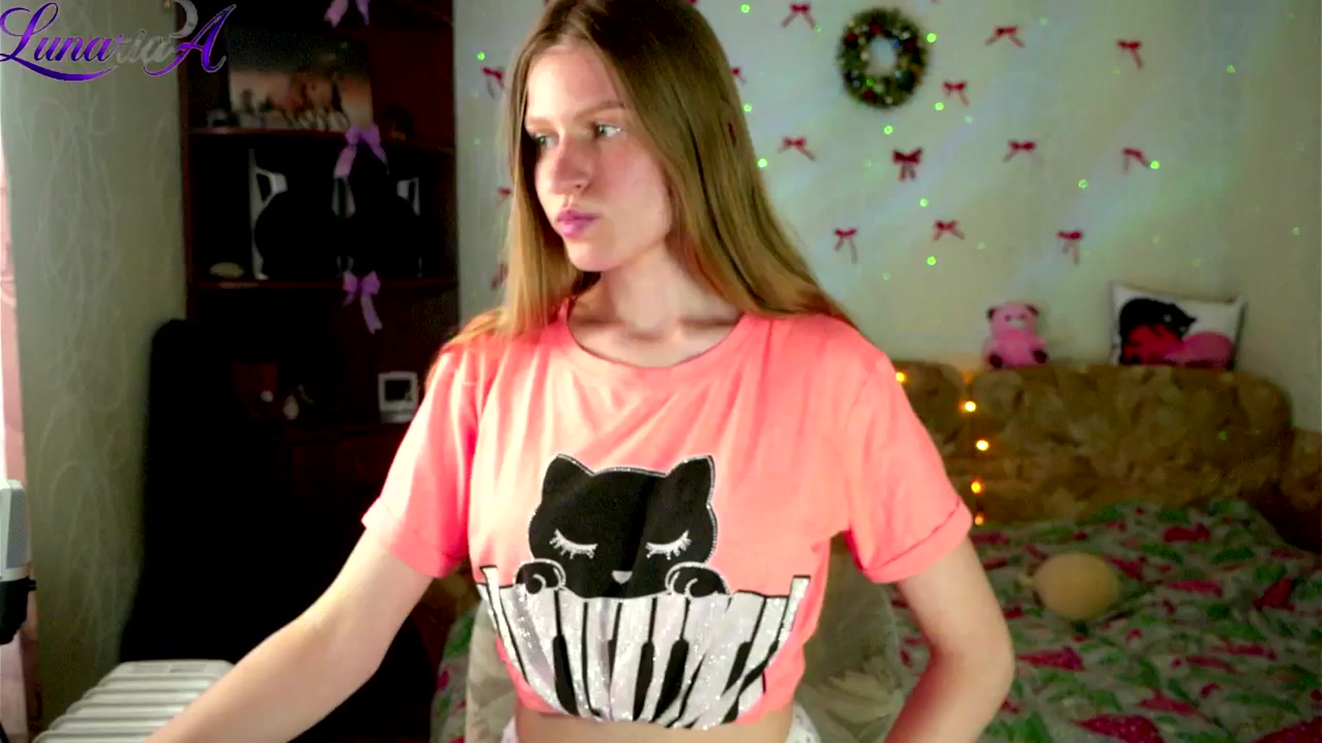 Gallery image thumbnail from Lunaria_a's myfreecams stream on, 04/30/2026, 11:01 image 12 of 20