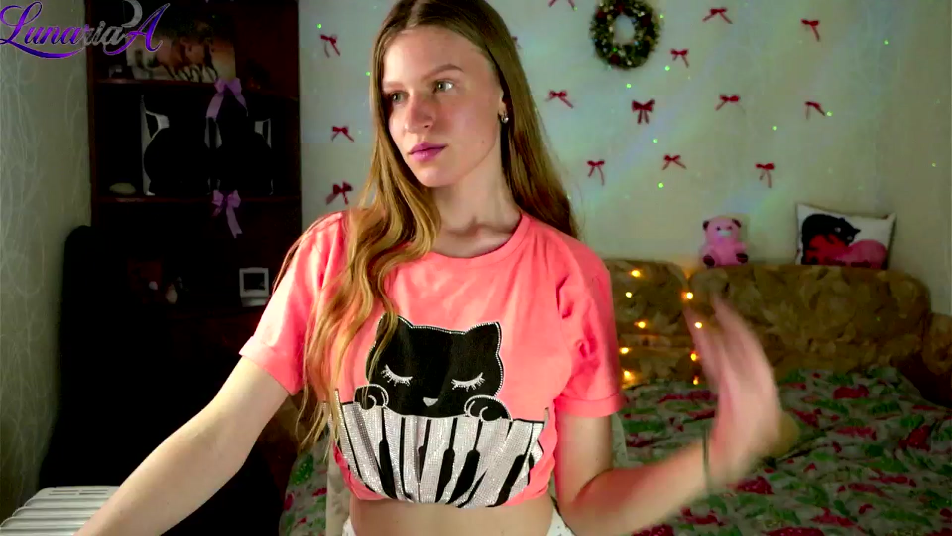 Gallery image thumbnail from Lunaria_a's myfreecams stream on, 04/30/2026, 11:01 image 10 of 20