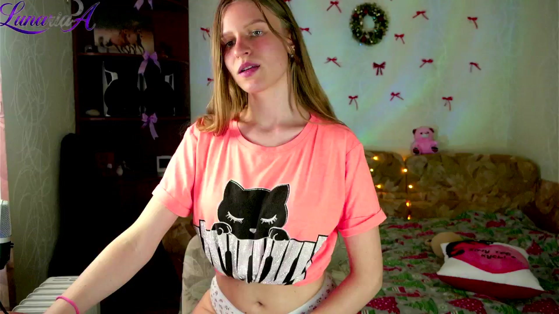 Gallery image thumbnail from Lunaria_a's myfreecams stream on, 04/30/2026, 12:28 image 8 of 20
