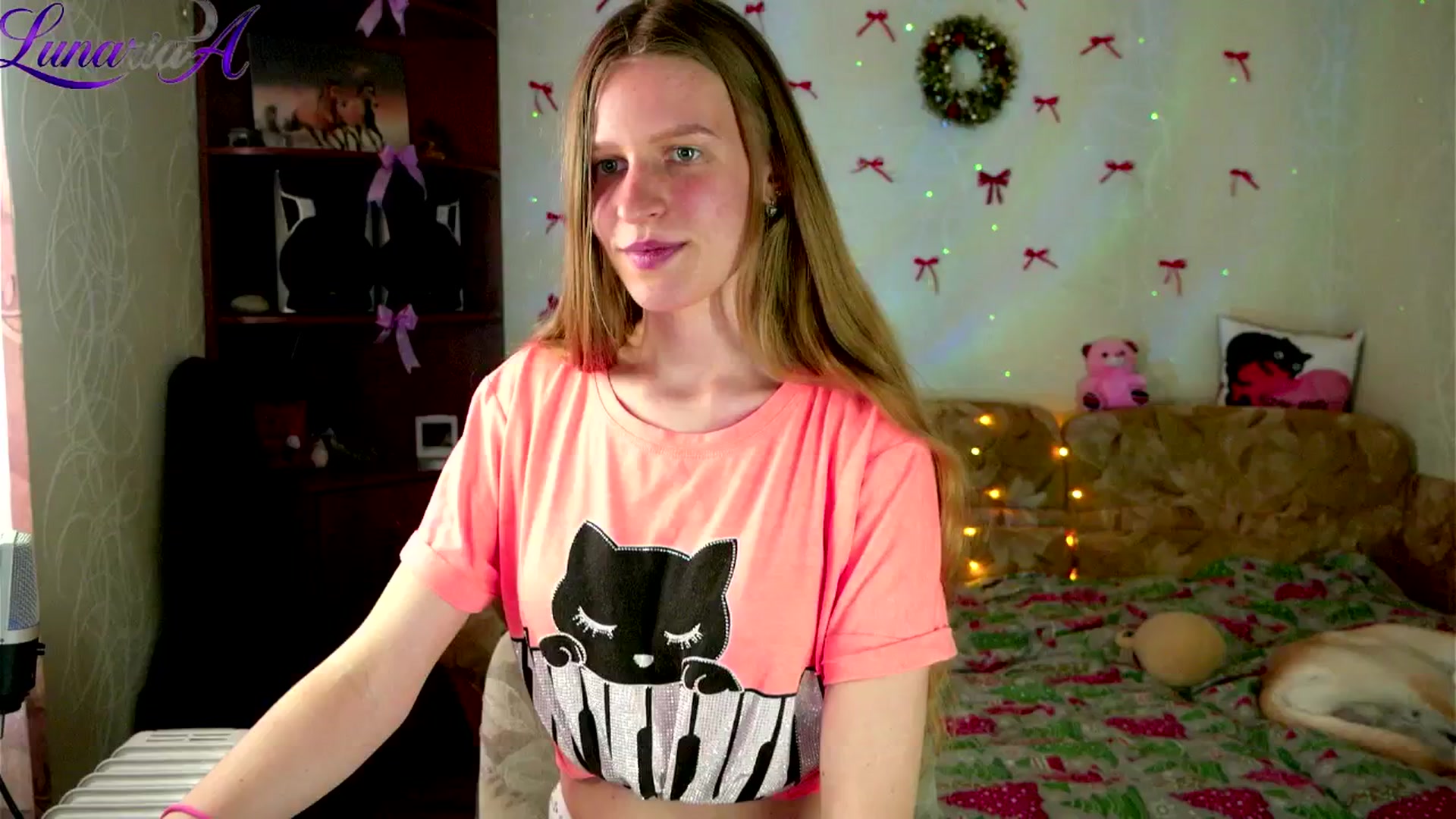 Gallery image thumbnail from Lunaria_a's myfreecams stream on, 04/30/2026, 12:28 image 4 of 20