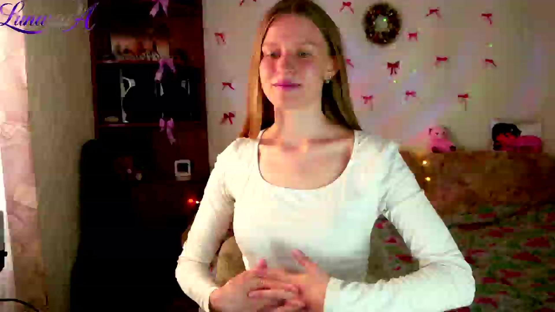 Gallery image thumbnail from Lunaria_a's myfreecams stream on, 05/01/2026, 09:03 image 17 of 20