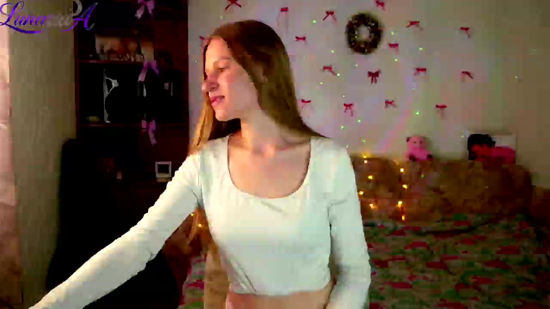 Gallery image thumbnail from Lunaria_a's myfreecams stream on, 05/01/2026, 09:54 image 4 of 20