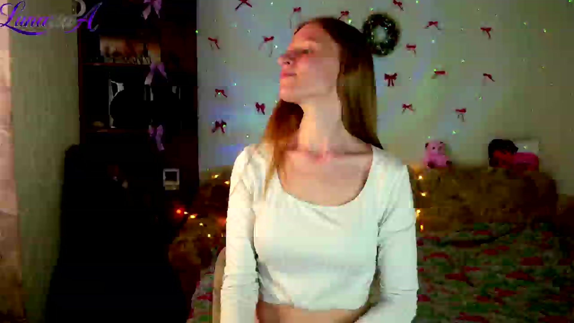 Gallery image thumbnail from Lunaria_a's myfreecams stream on, 05/01/2026, 09:54 image 18 of 20