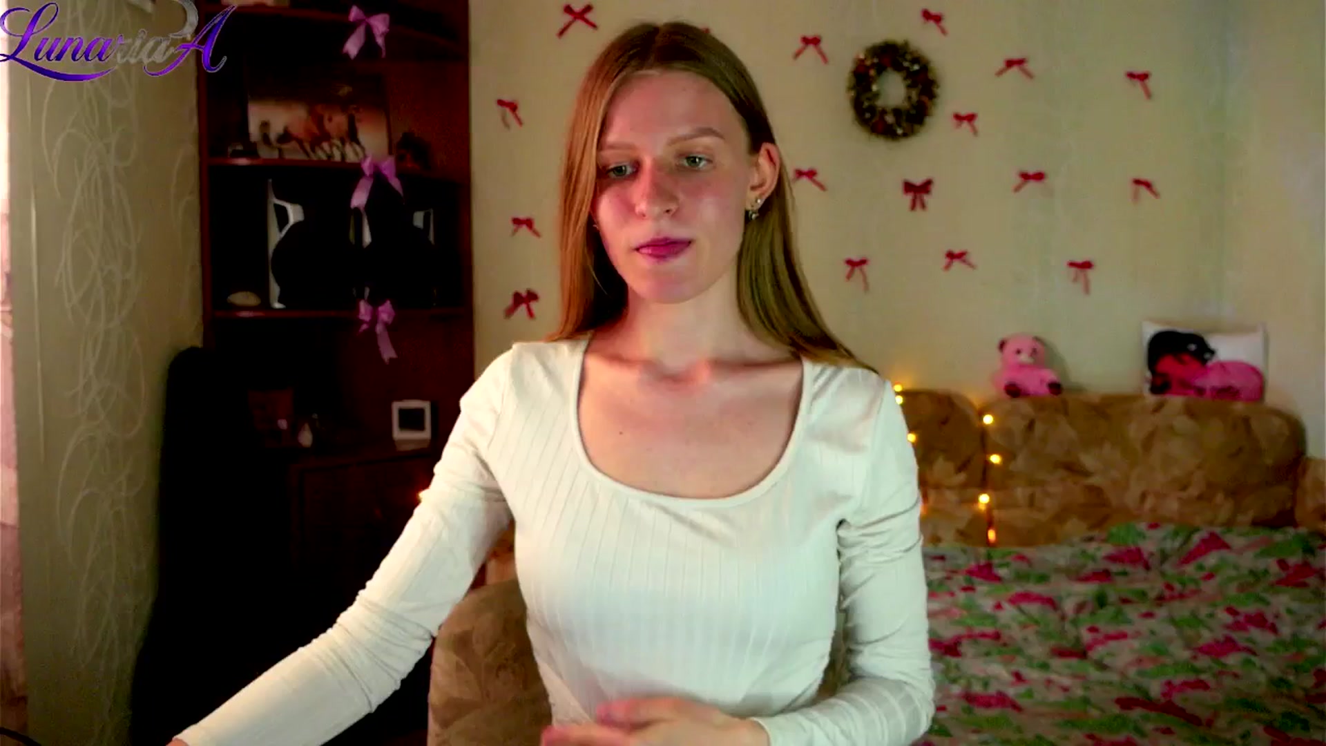 Gallery image thumbnail from Lunaria_a's myfreecams stream on, 05/01/2026, 11:23 image 8 of 20