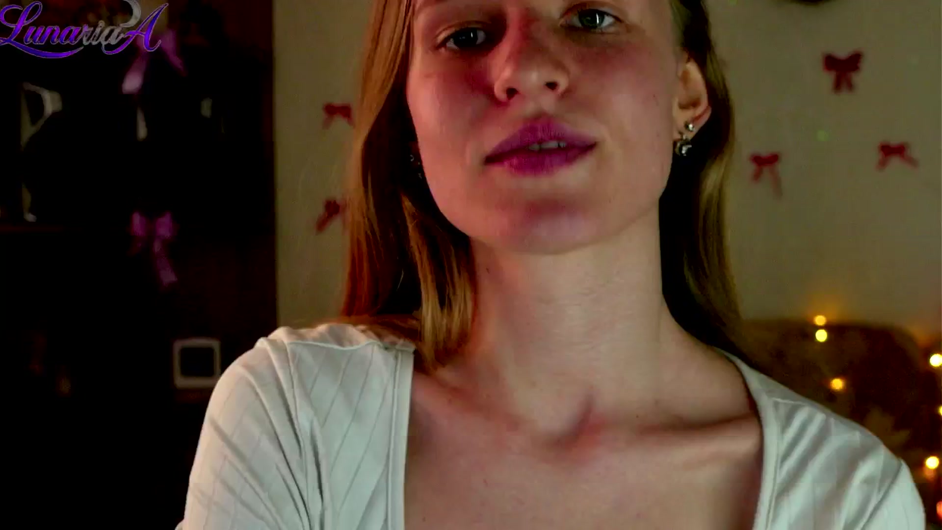 Gallery image thumbnail from Lunaria_a's myfreecams stream on, 05/01/2026, 11:23 image 7 of 20