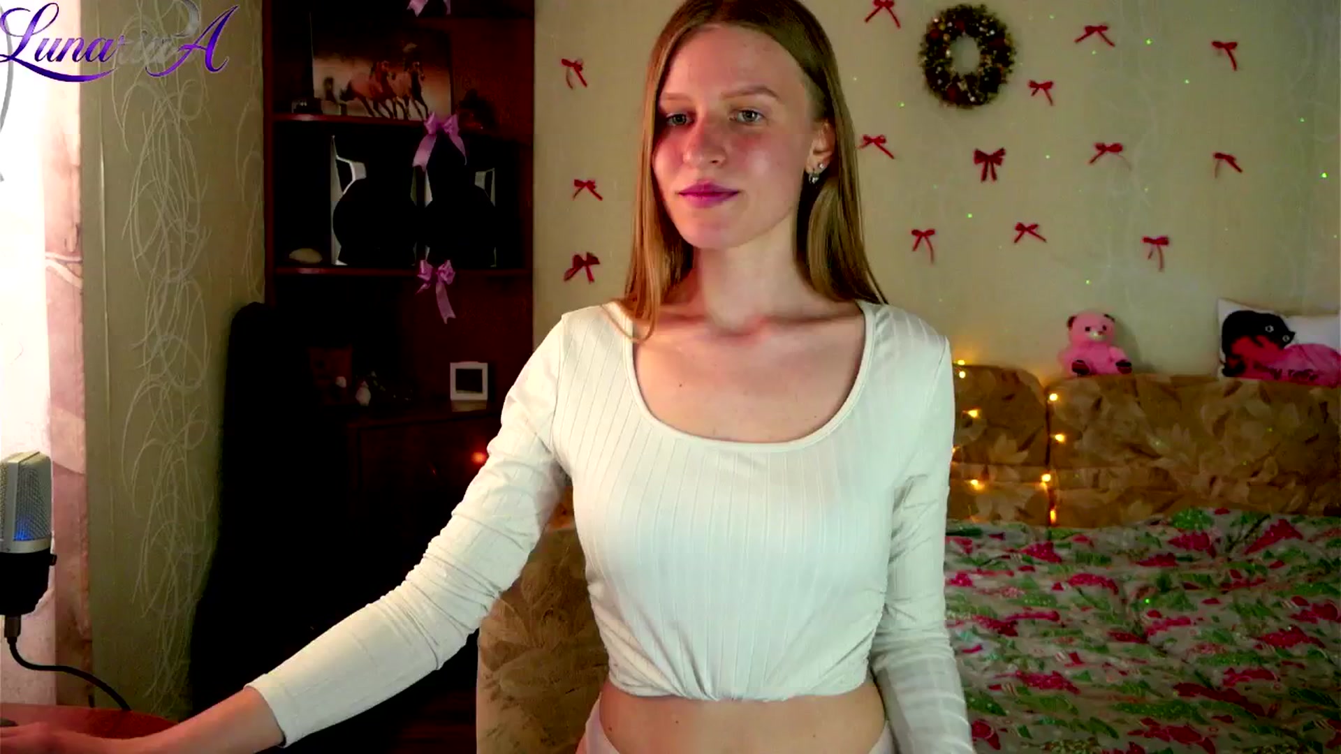 Gallery image thumbnail from Lunaria_a's myfreecams stream on, 05/01/2026, 11:23 image 5 of 20