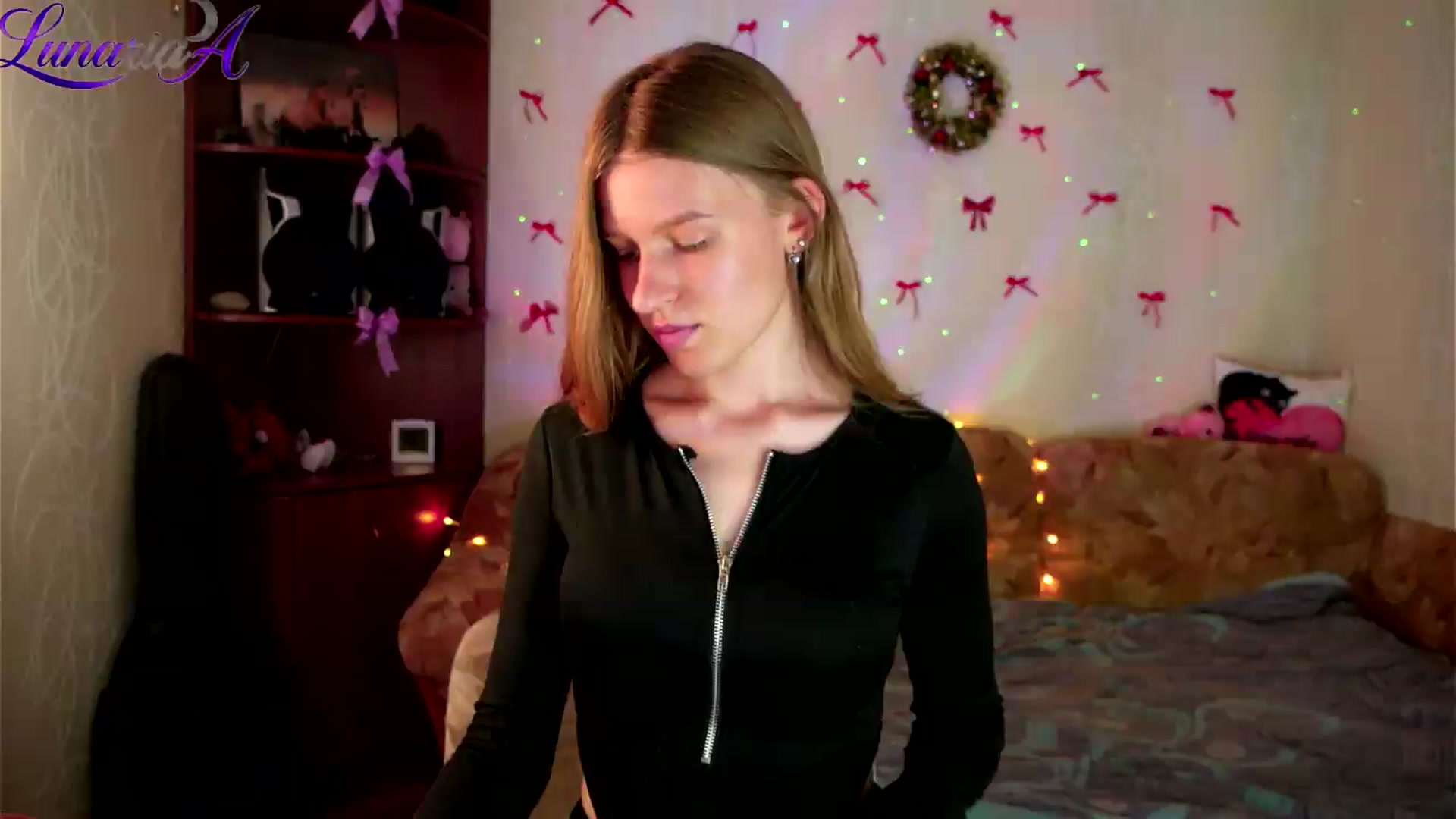 Gallery image thumbnail from Lunaria_a's myfreecams stream on, 05/11/2026, 09:03 image 2 of 20