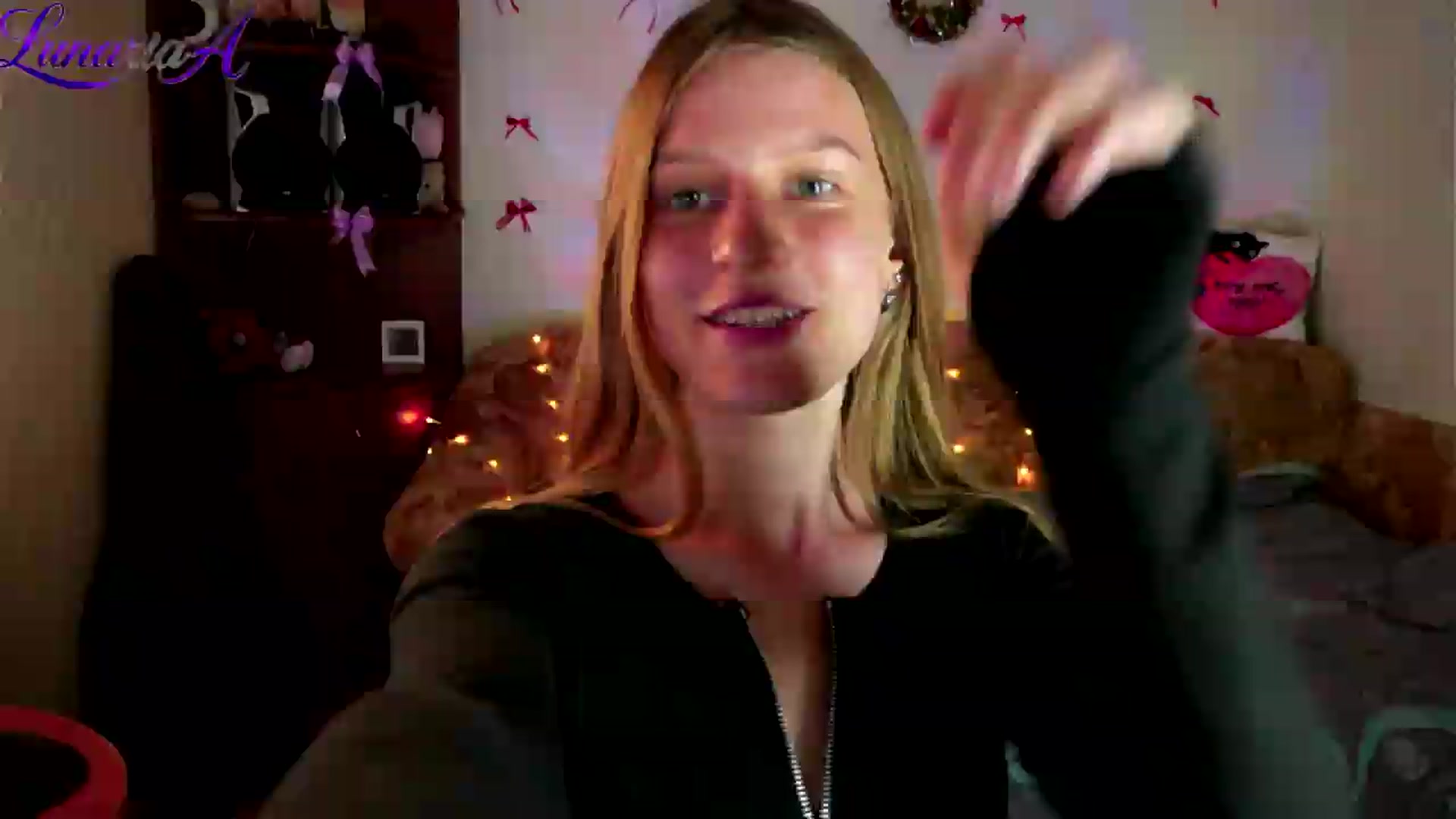 Gallery image thumbnail from Lunaria_a's myfreecams stream on, 05/11/2026, 11:10 image 2 of 20